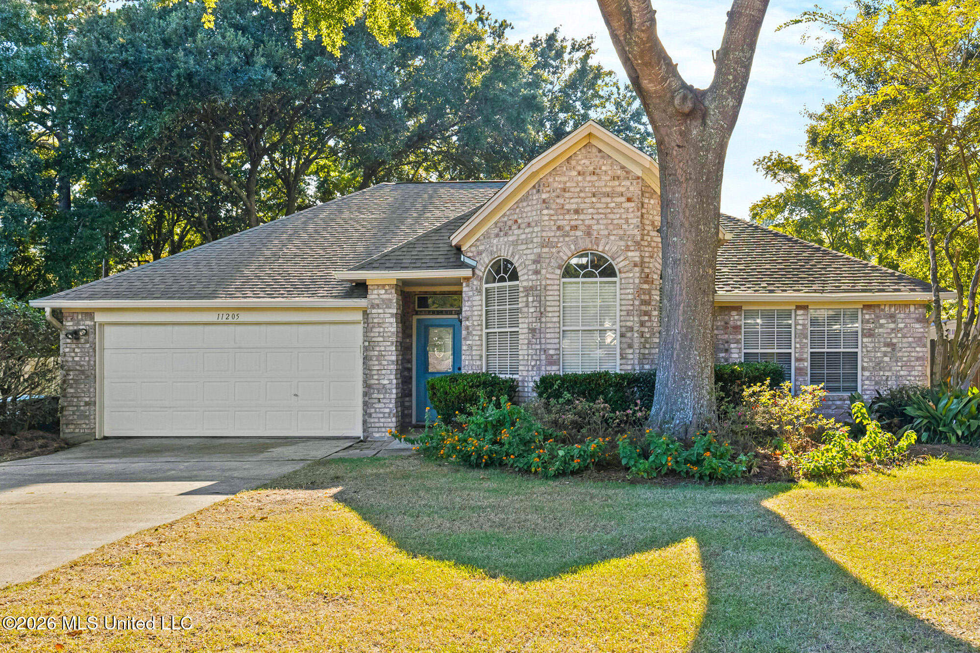 11205 Woodley Cove — photo