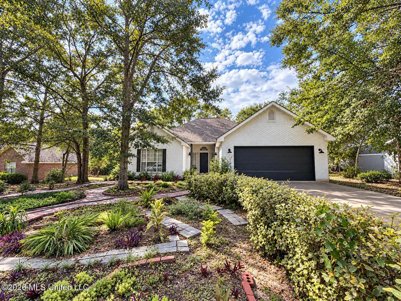 109 Summit Drive — photo