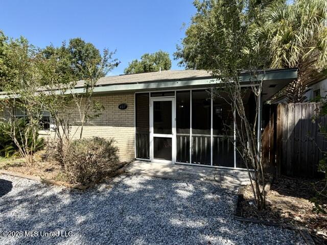 407 St John Street — photo