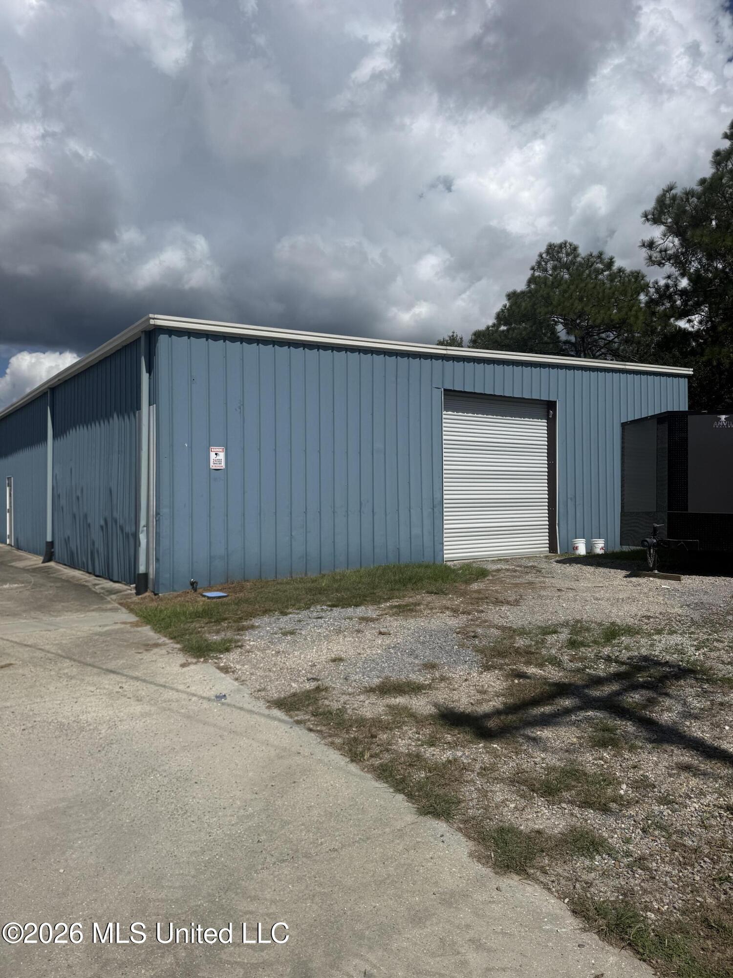 108 Industrial Park Circle — photo