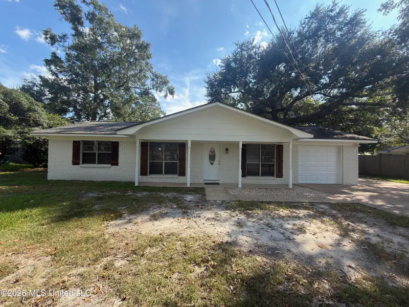 905 Laura Street — photo