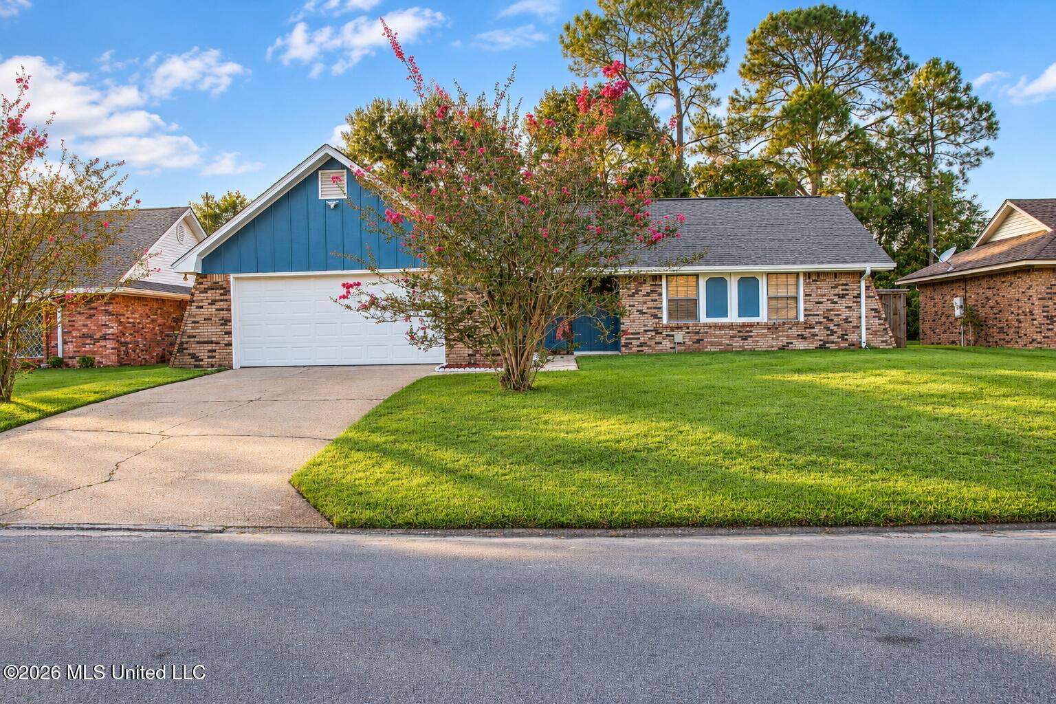 2184 Baywood Drive — photo