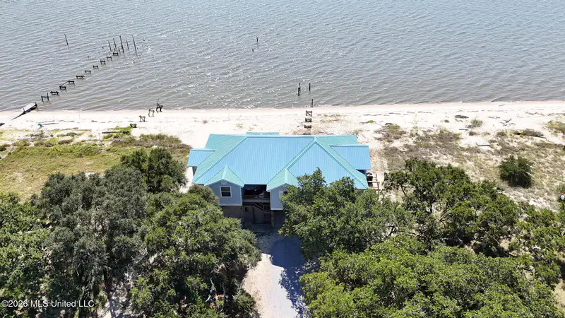 8217 Belle Fontaine Drive — photo