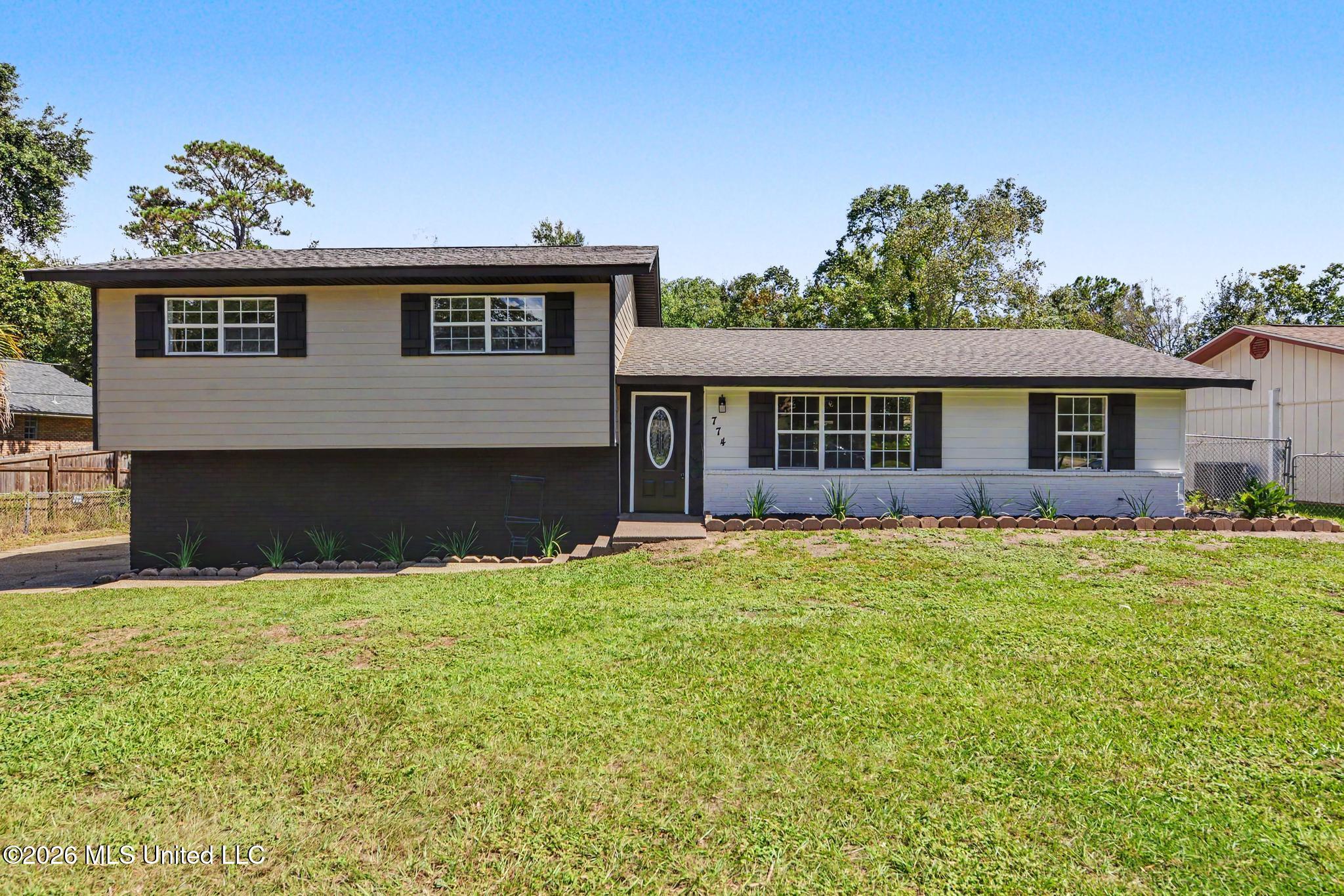 774 Sharon Hills Drive — photo