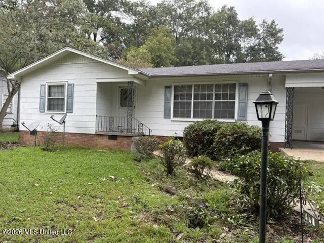704 W Monticello Street — photo