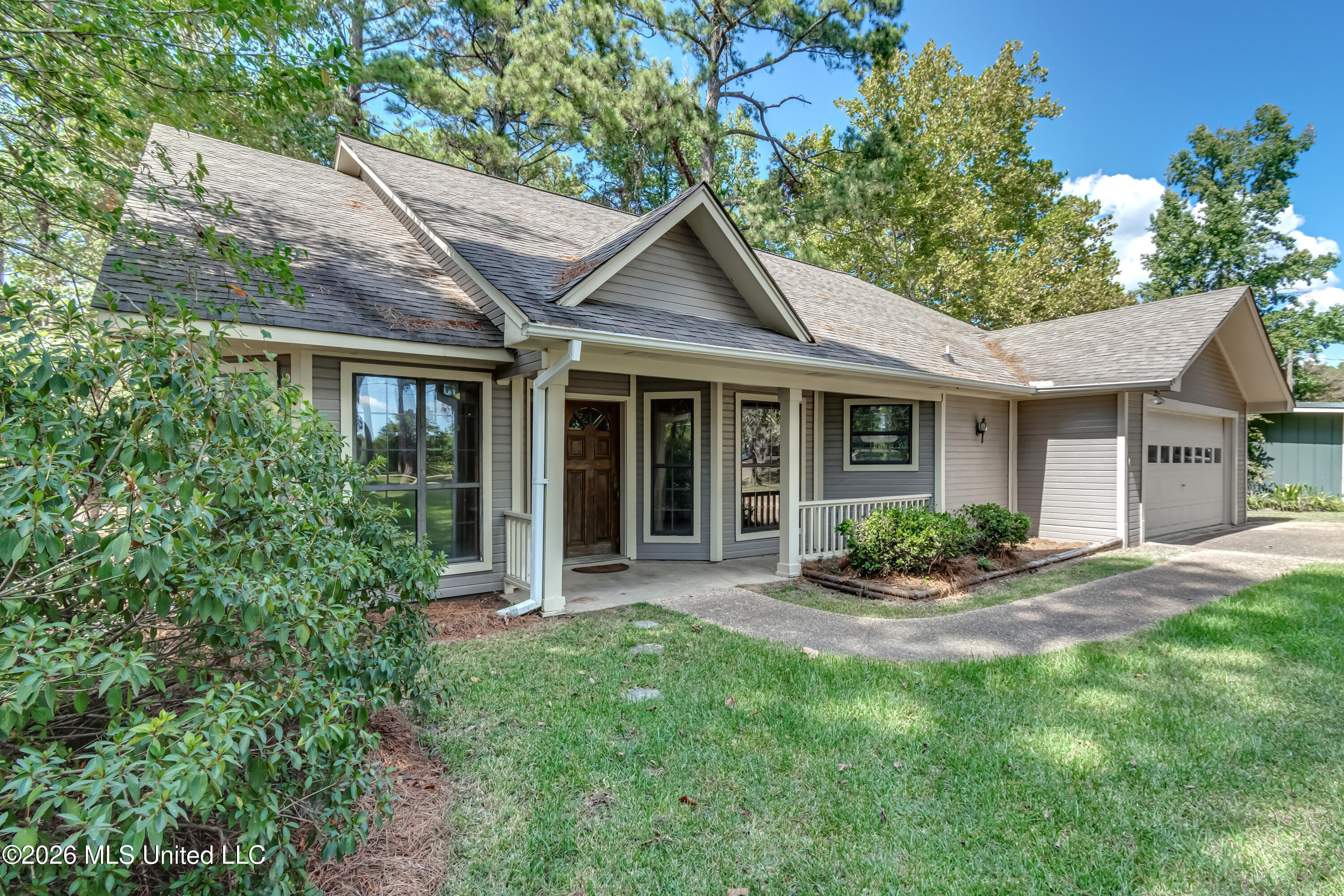333 Lake Harbor Road — photo
