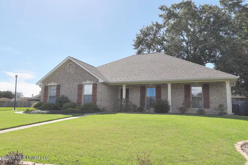 13632 Hidden Oaks Drive — photo