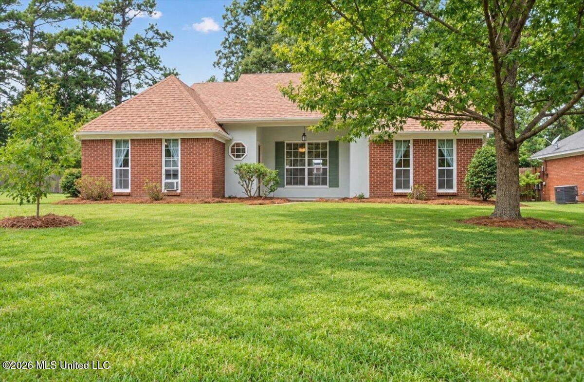 518 Huntington Drive — photo