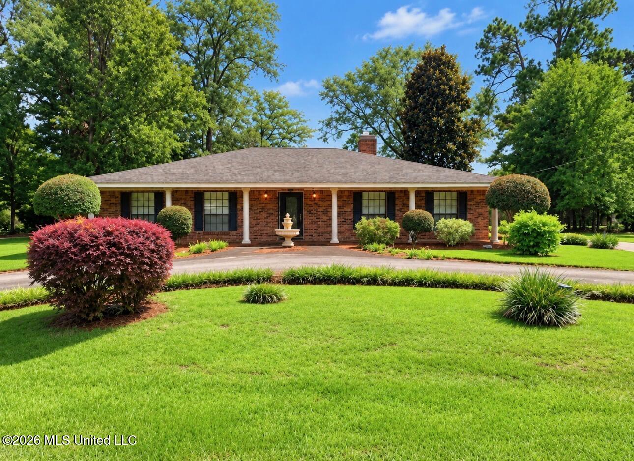 615 E Lakeshore Drive — photo