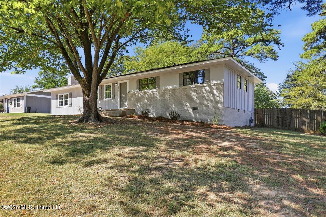 803 Deborah Street — photo