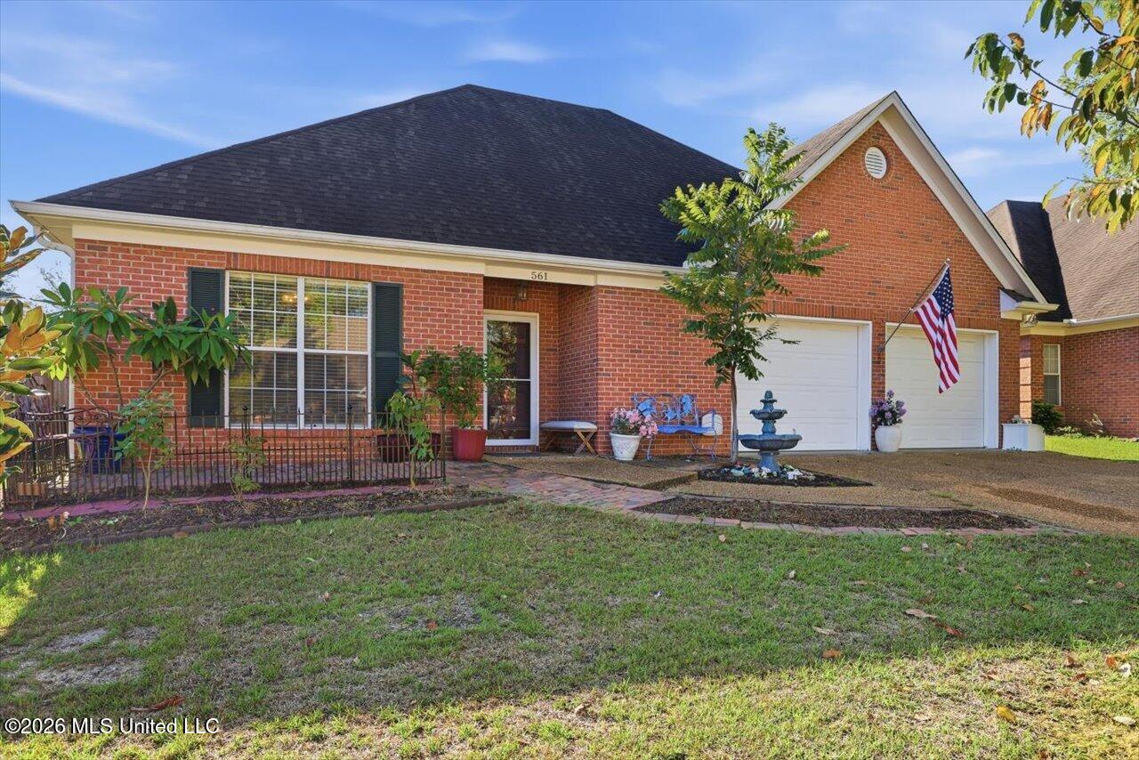 561 Spring Lake Drive — photo