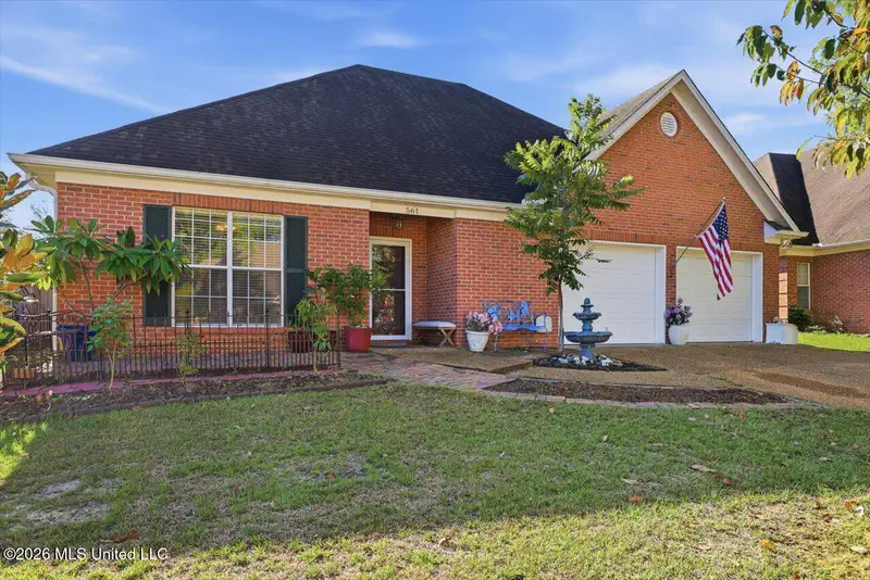 561 Spring Lake Drive — photo
