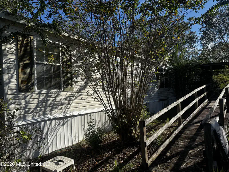 11012 Fox Ridge Drive — photo