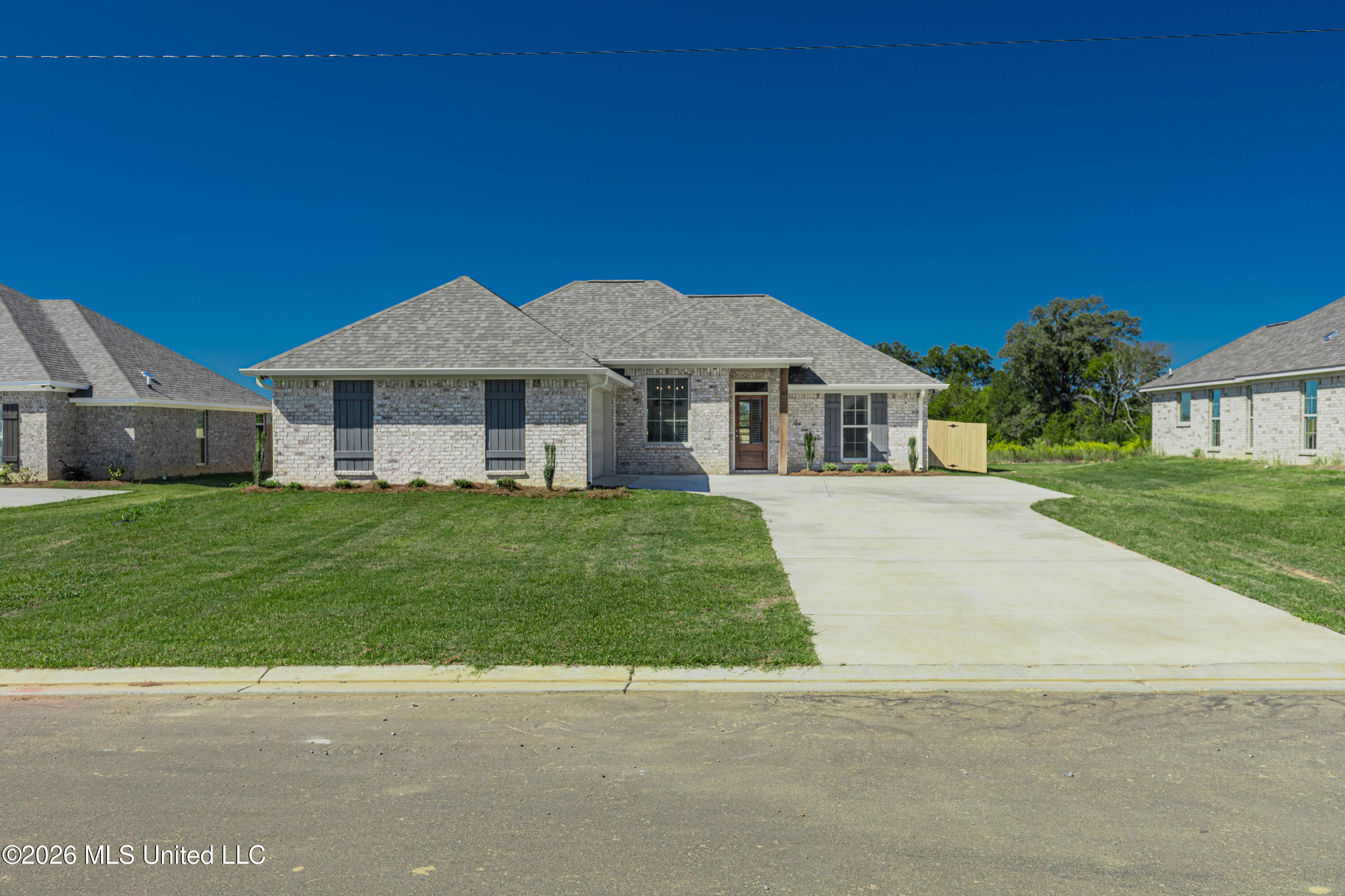 165 Madisonville Drive — photo
