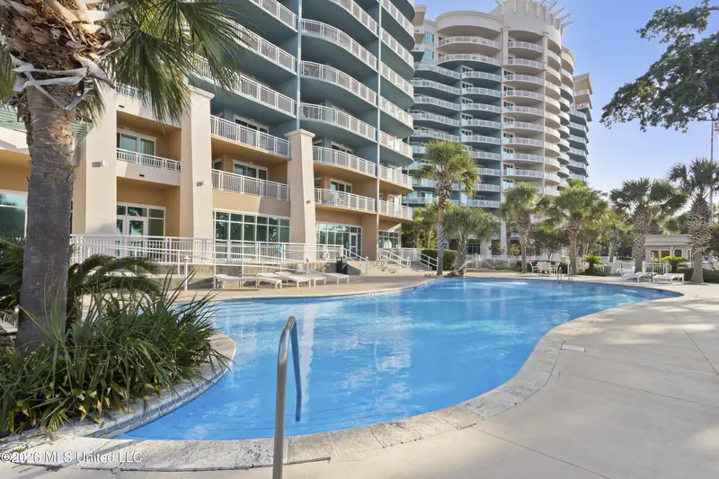 2228 Beach Drive #1002 — photo