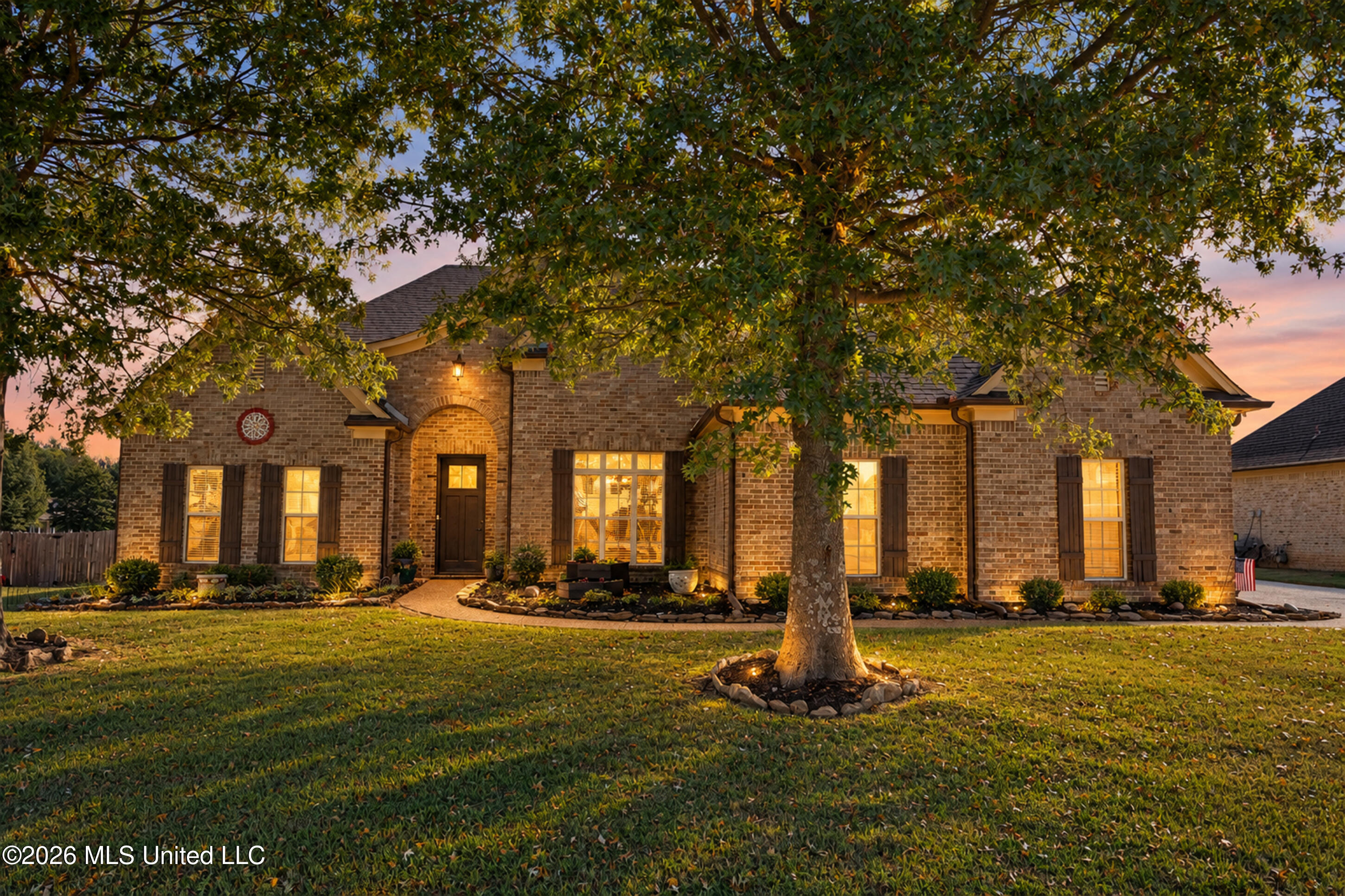 8186 Heatherstone Drive — photo