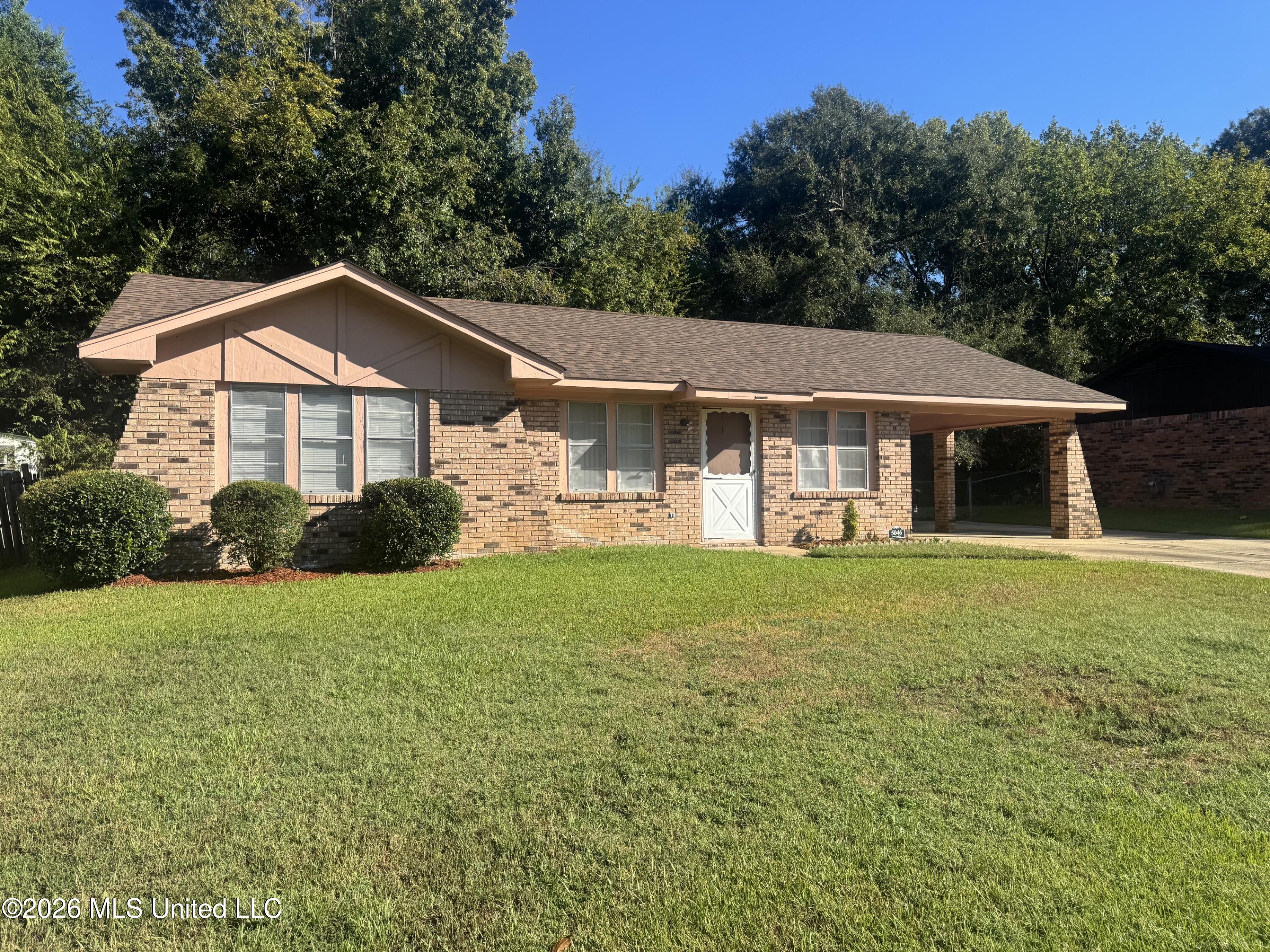 5046 Oak Creek Drive — photo