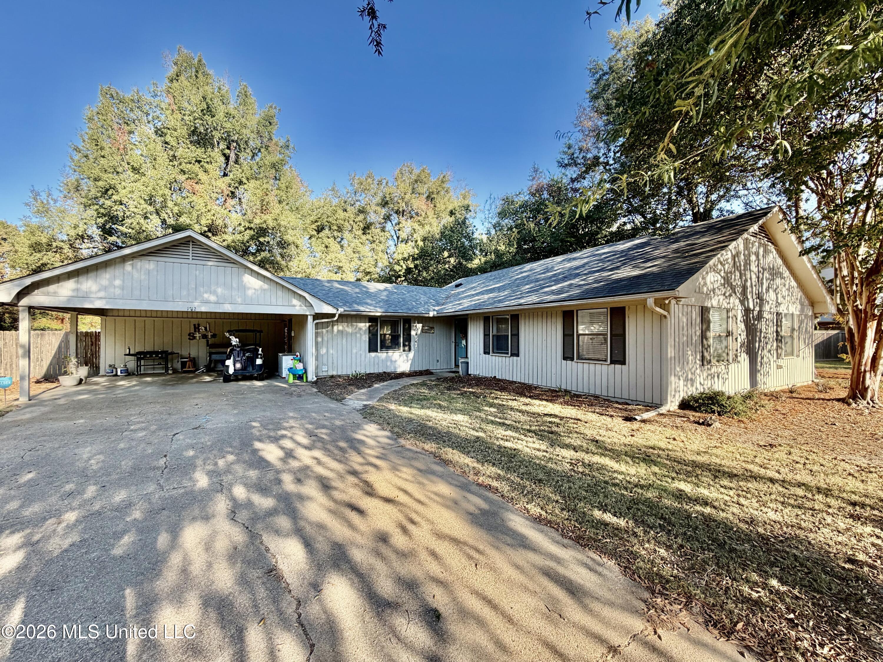 1712 Bellavista Road — photo
