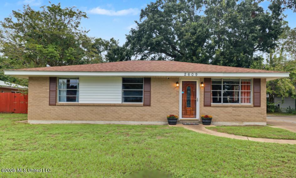 2609 Demaret Drive — photo