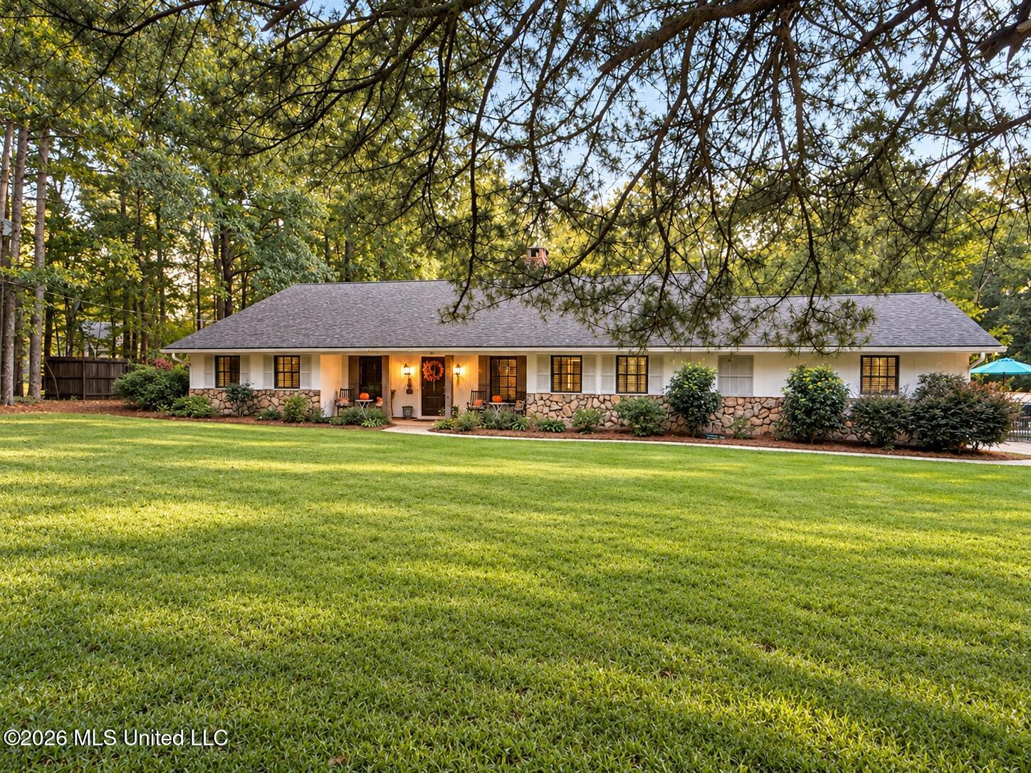 113 Quail Hollow Place — photo