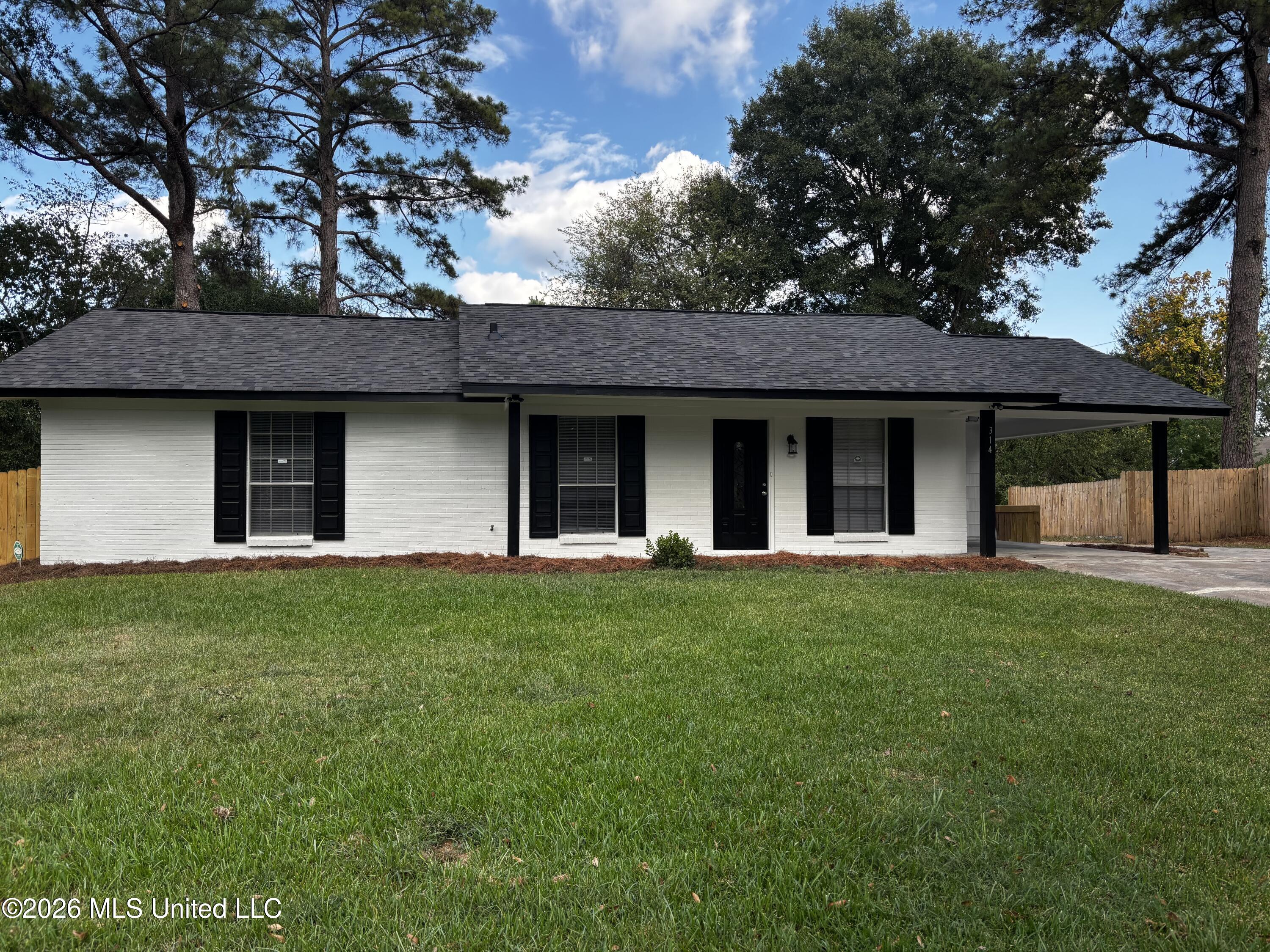 314 Southridge Drive — photo