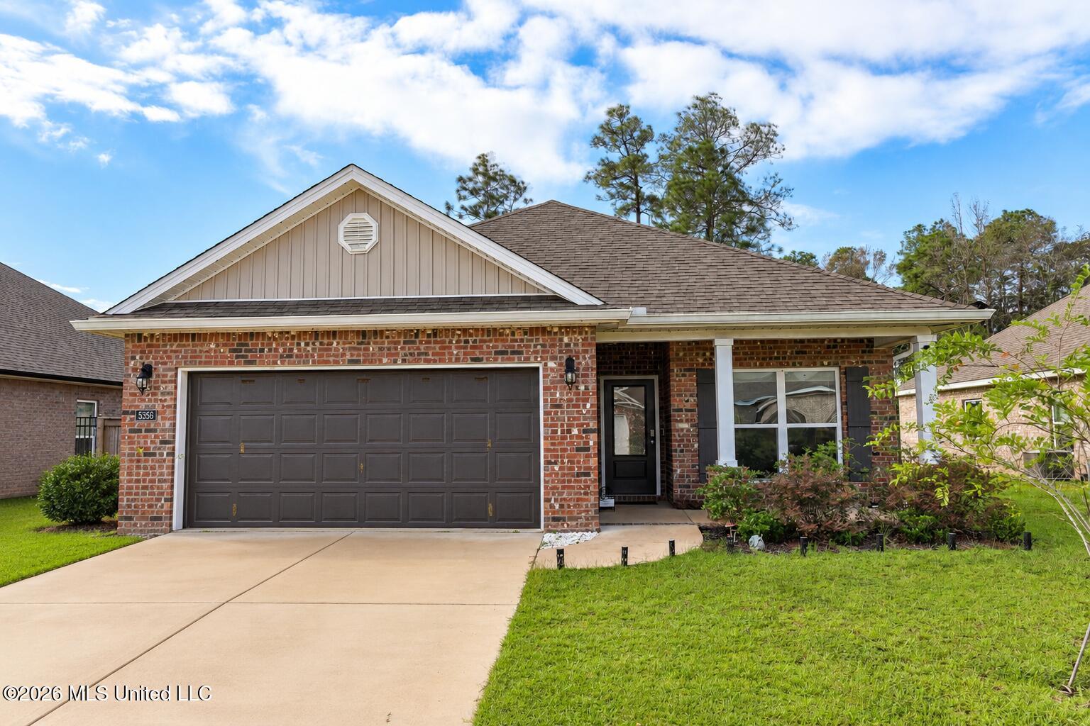 5356 Leeds Lane — photo