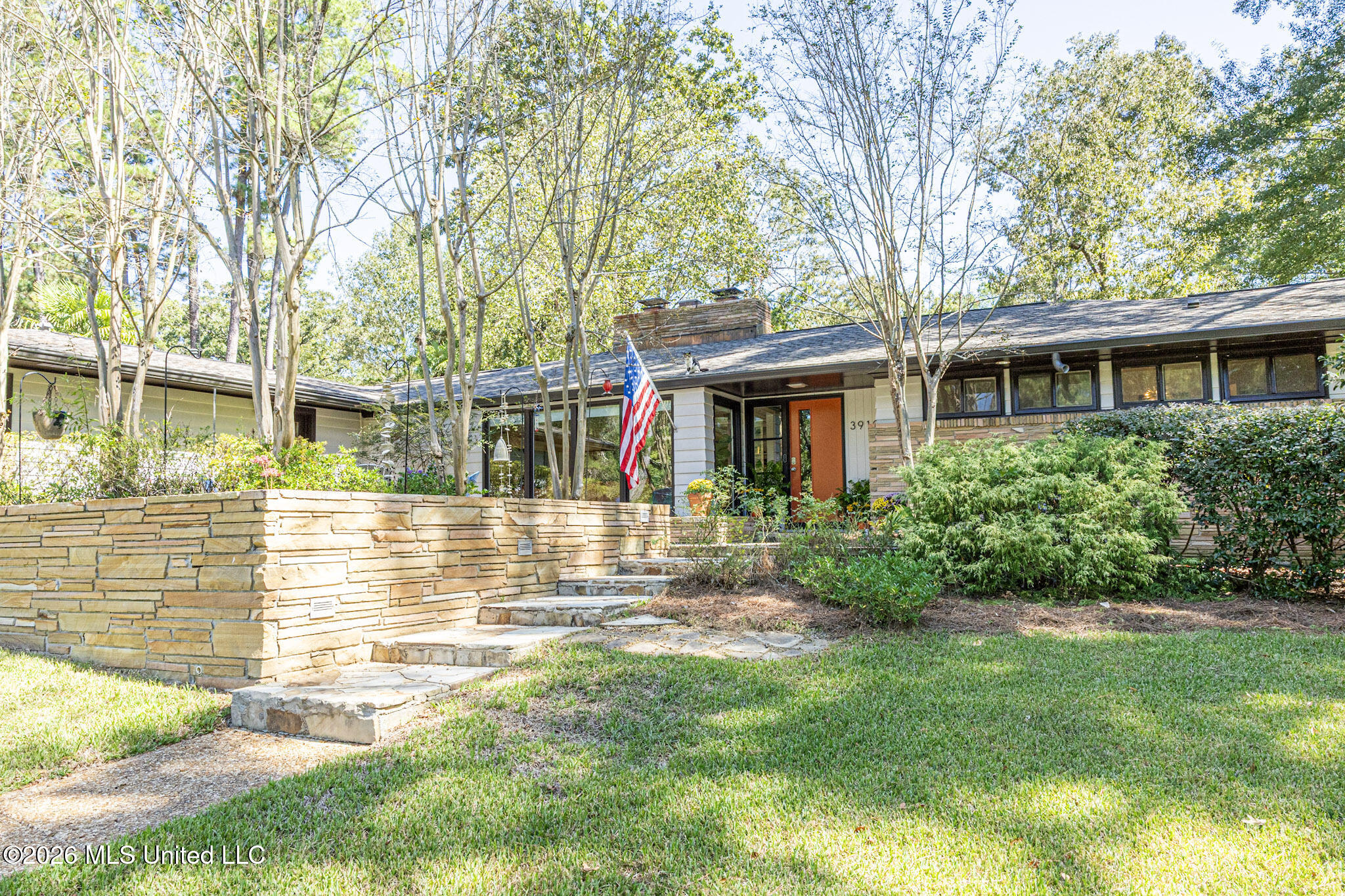 3910 Pinewood Drive, Jackson, MS 39211 — photo 2