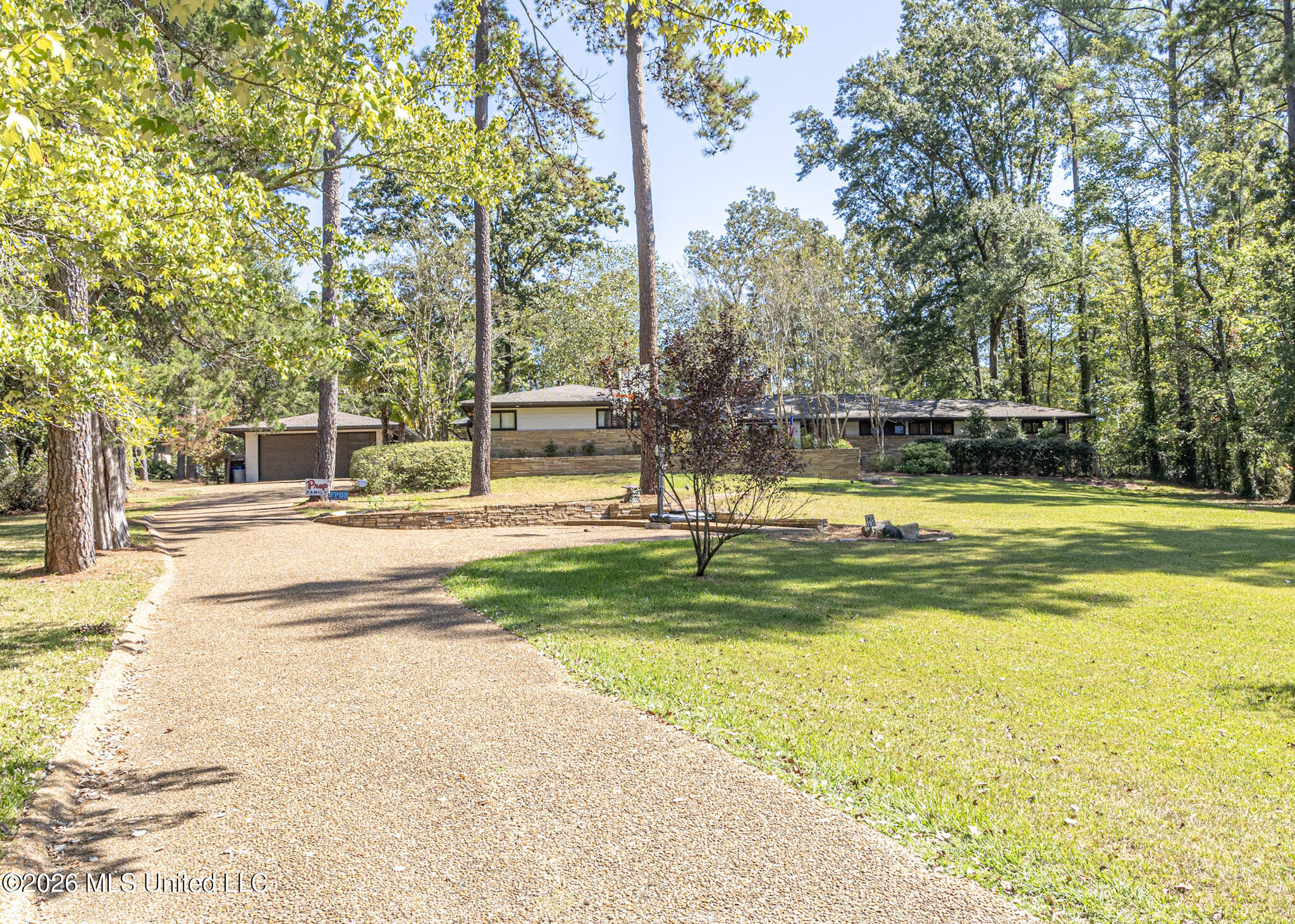 3910 Pinewood Drive, Jackson, MS 39211 — photo 3