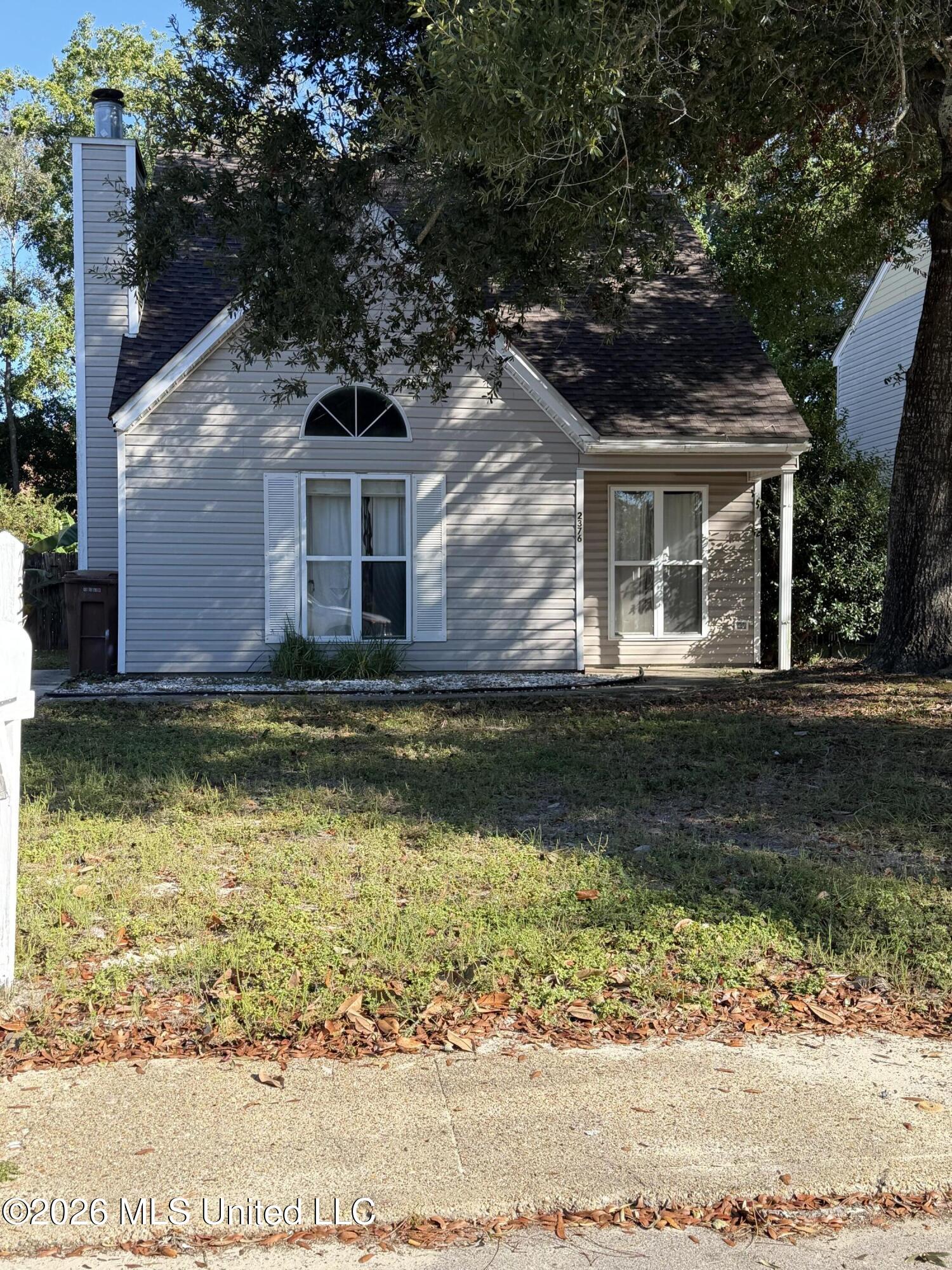 2376 Trafalgar Drive — photo