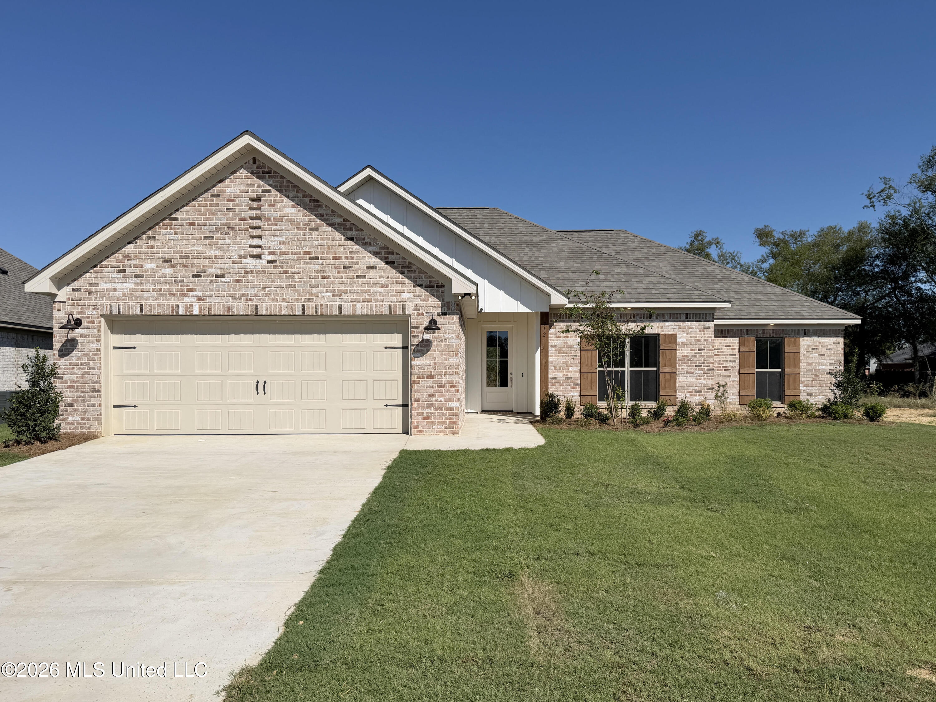 312 Brookfield Circle — photo