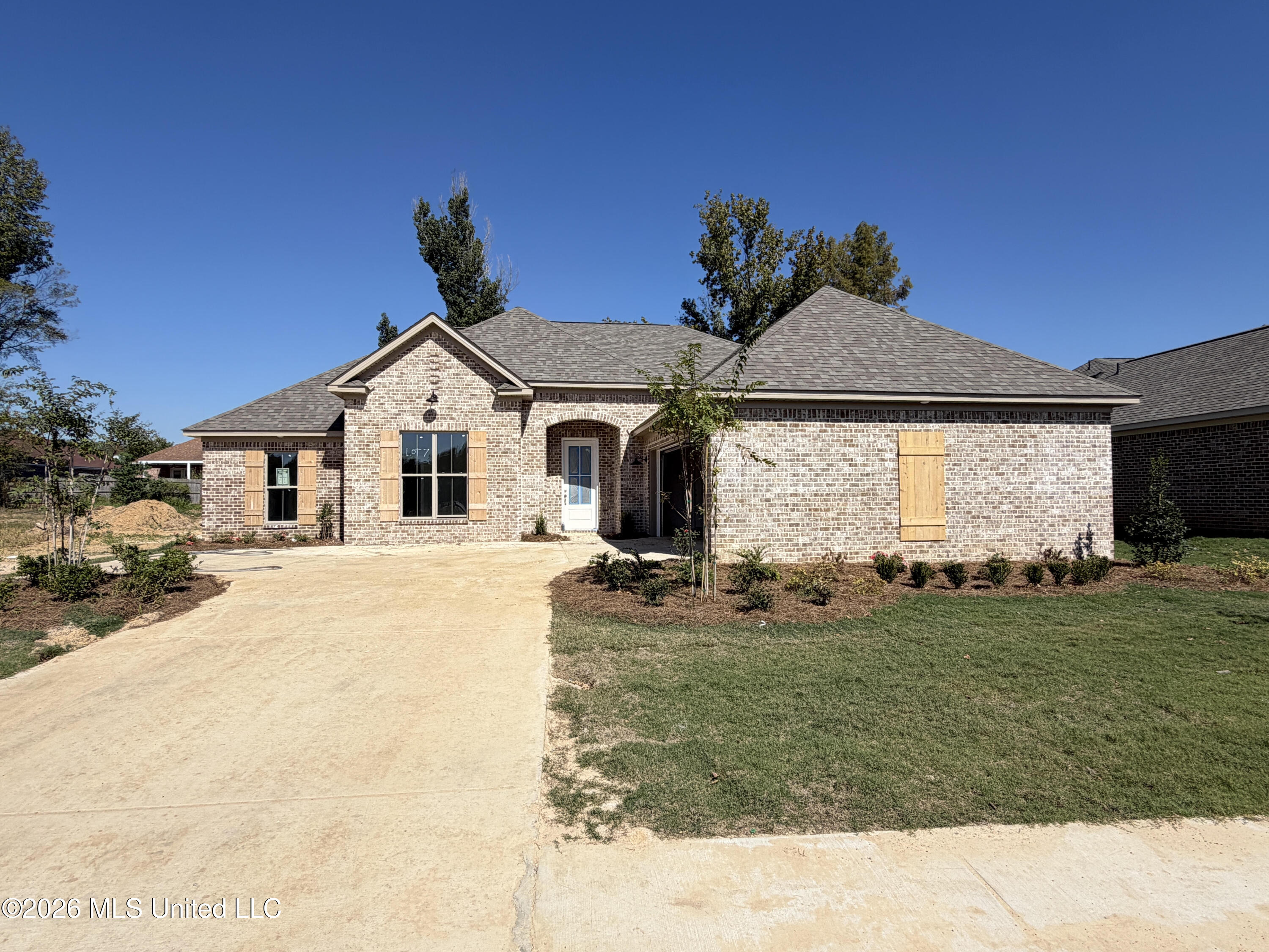 320 Brookfield Circle — photo