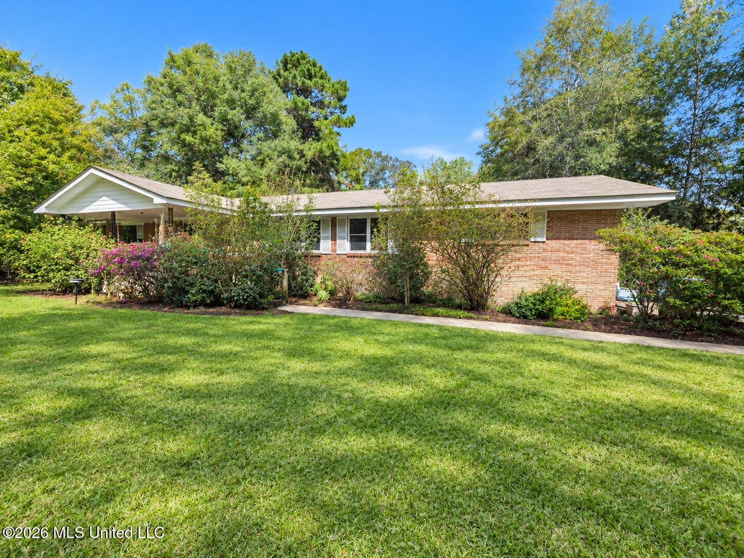 1174 Magnolia Lane — photo