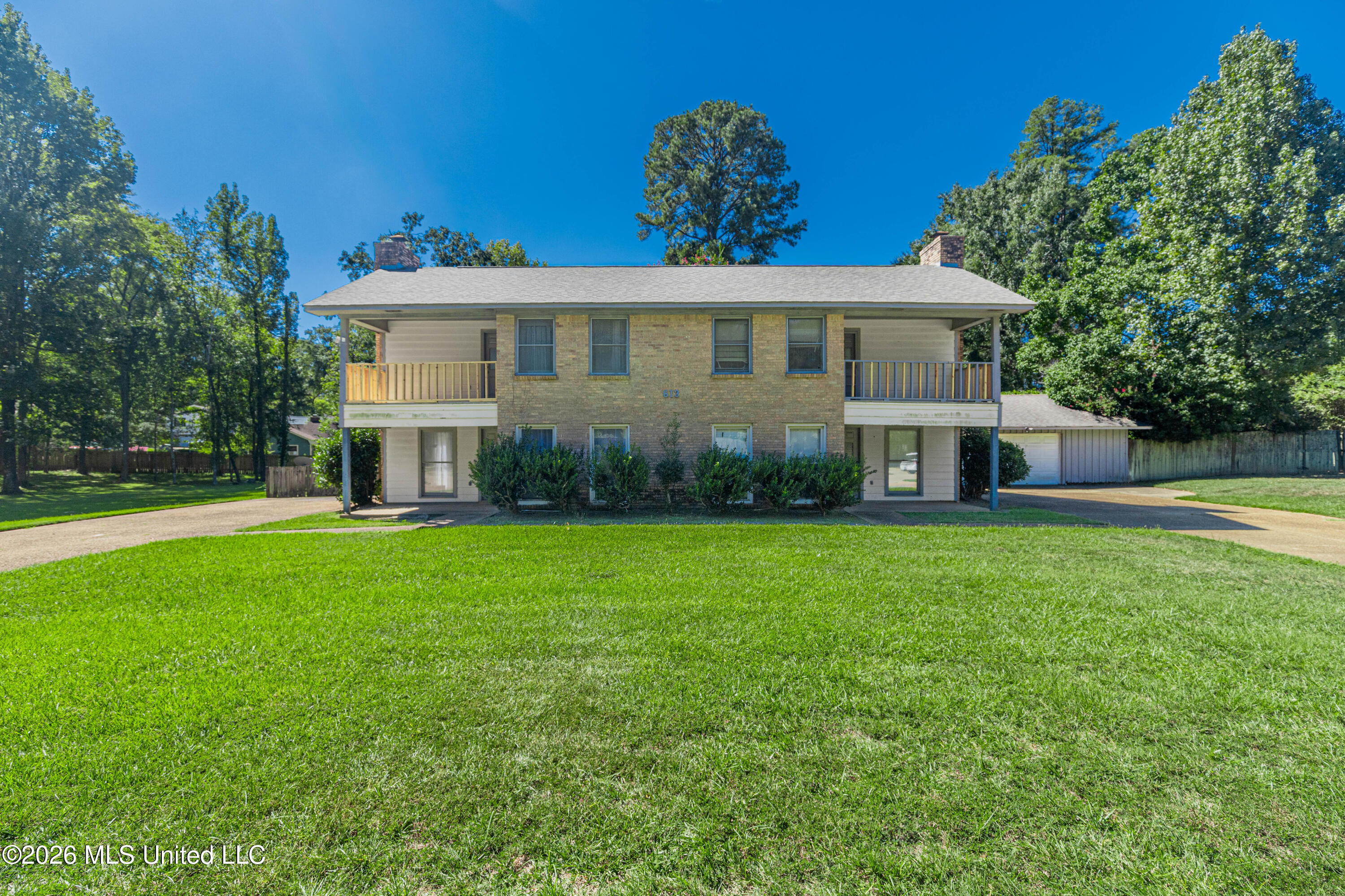 613 Trailwood Drive #B — photo