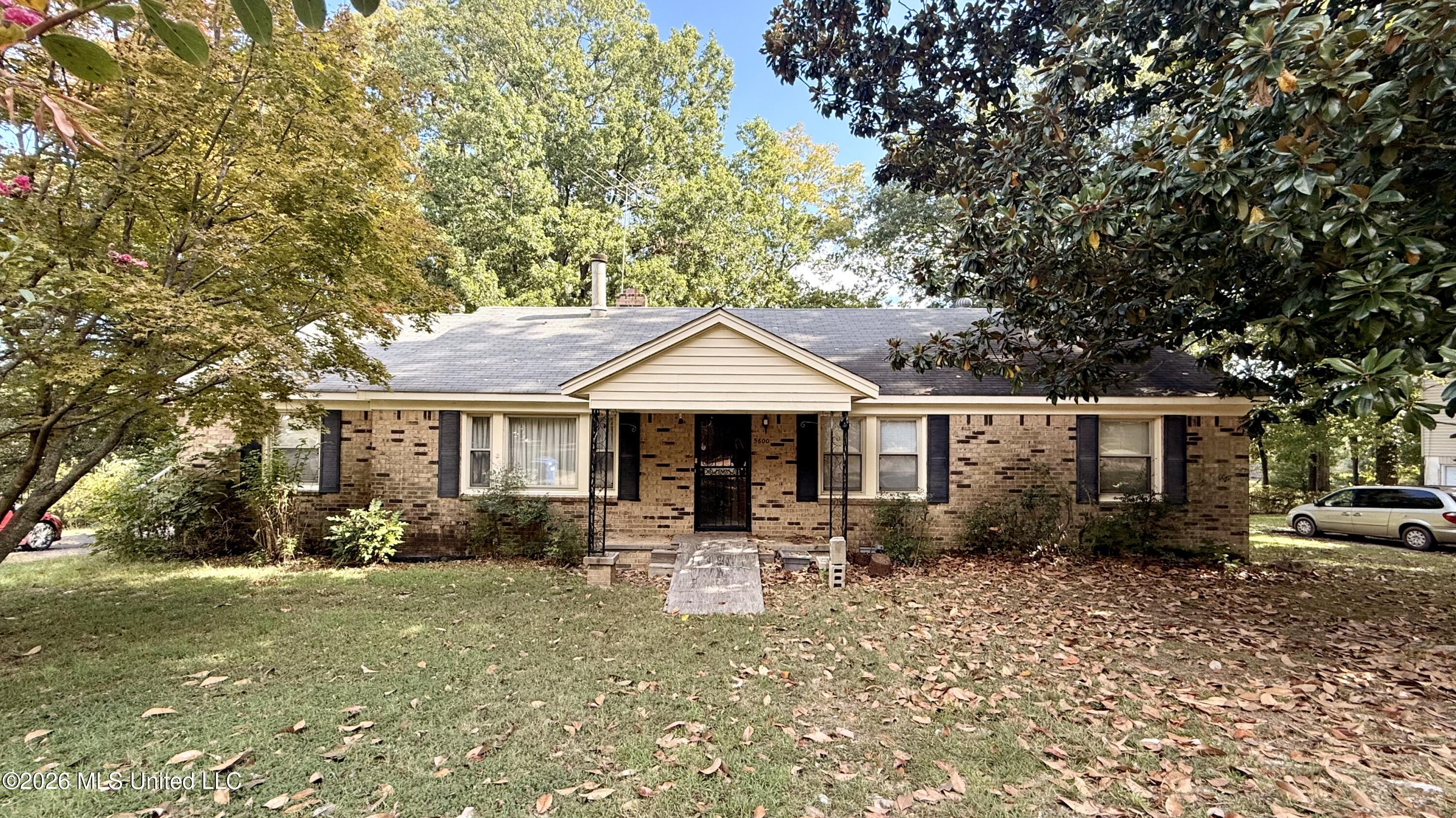 5600 Twin Lakes Drive — photo