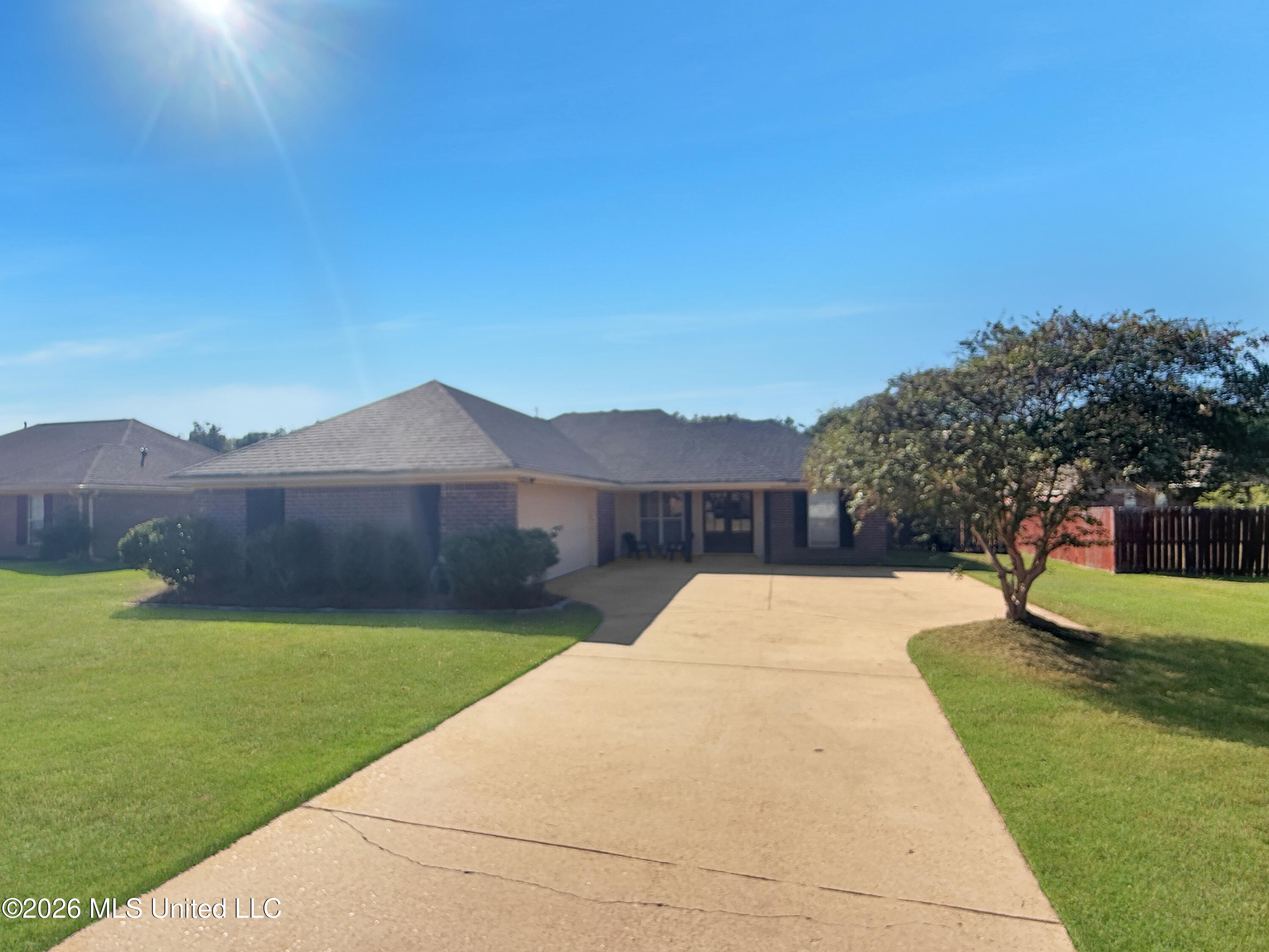221 Oak Park Crossing — photo