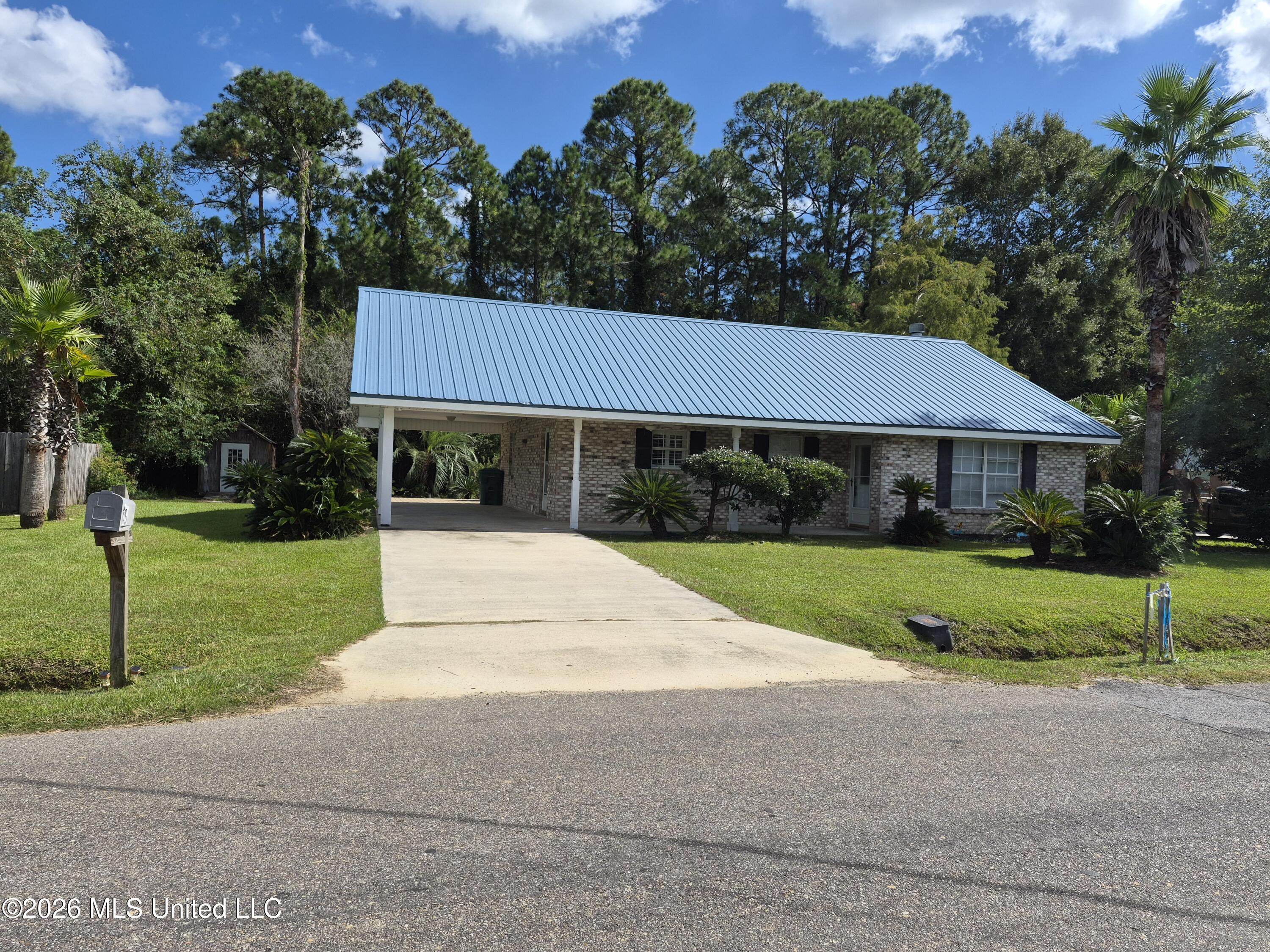 1428 Margie Street — photo