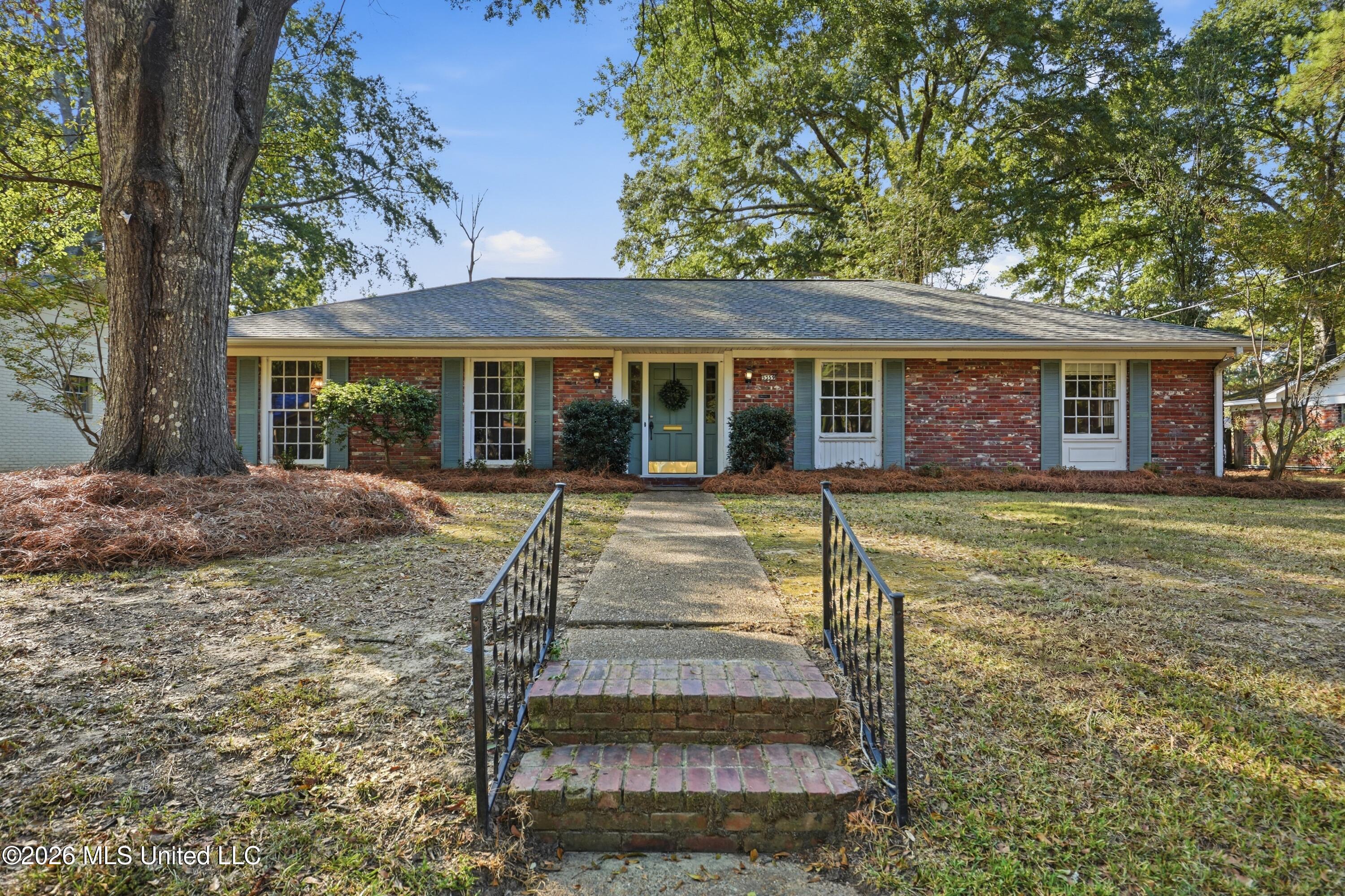5359 Reddoch Drive — photo