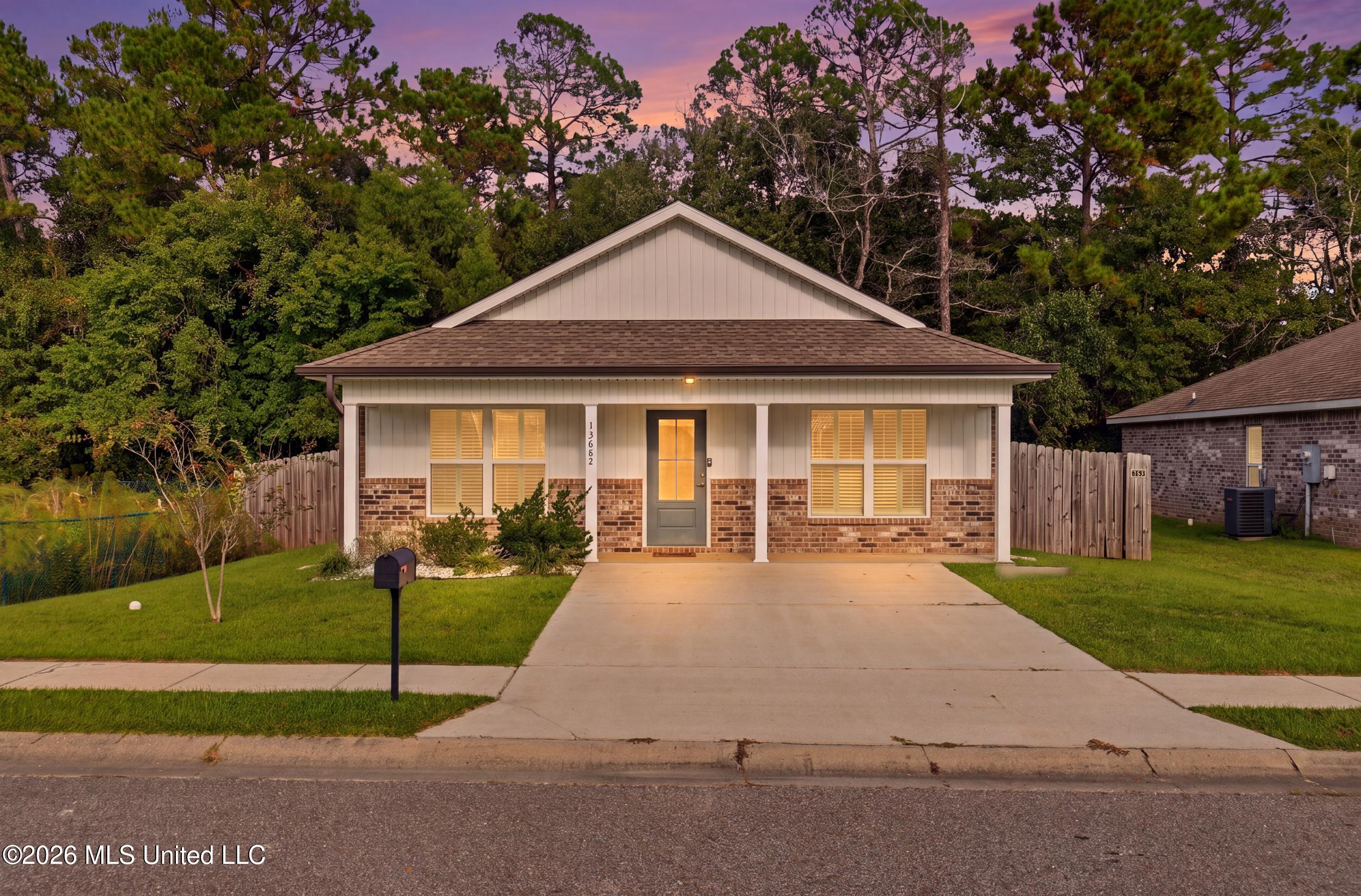 13662 Lawton Lane — photo