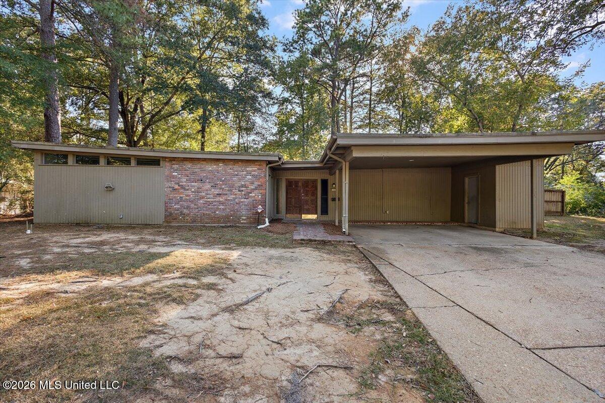 5365 Jamaica Drive — photo