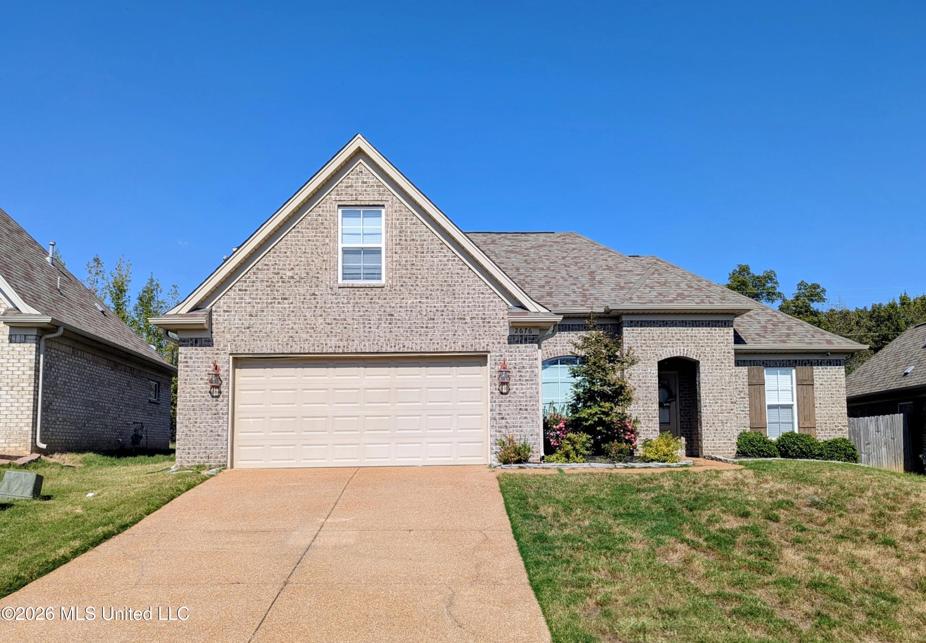 2676 N Dawnwood Circle — photo