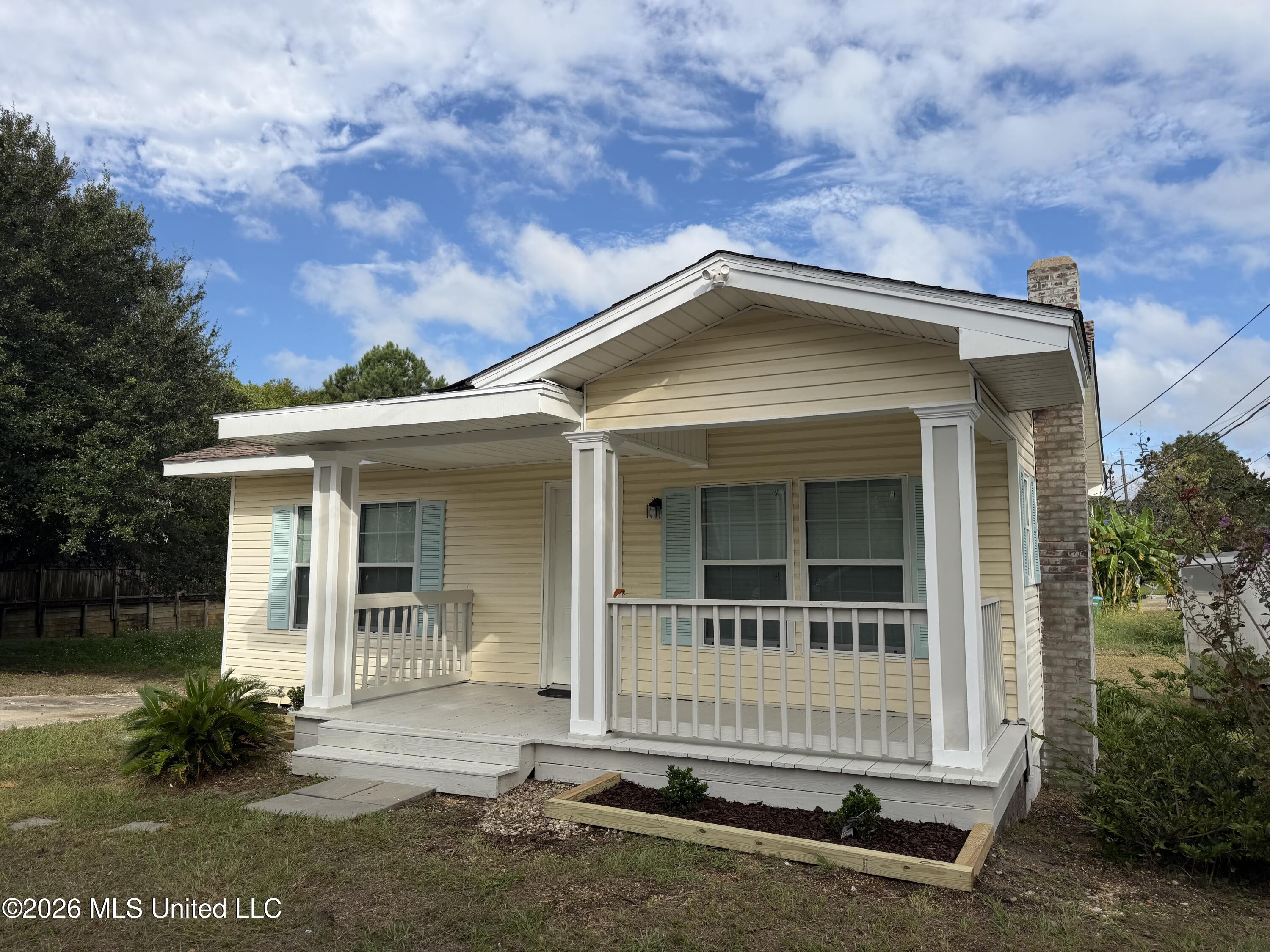 4306 Ford Street — photo