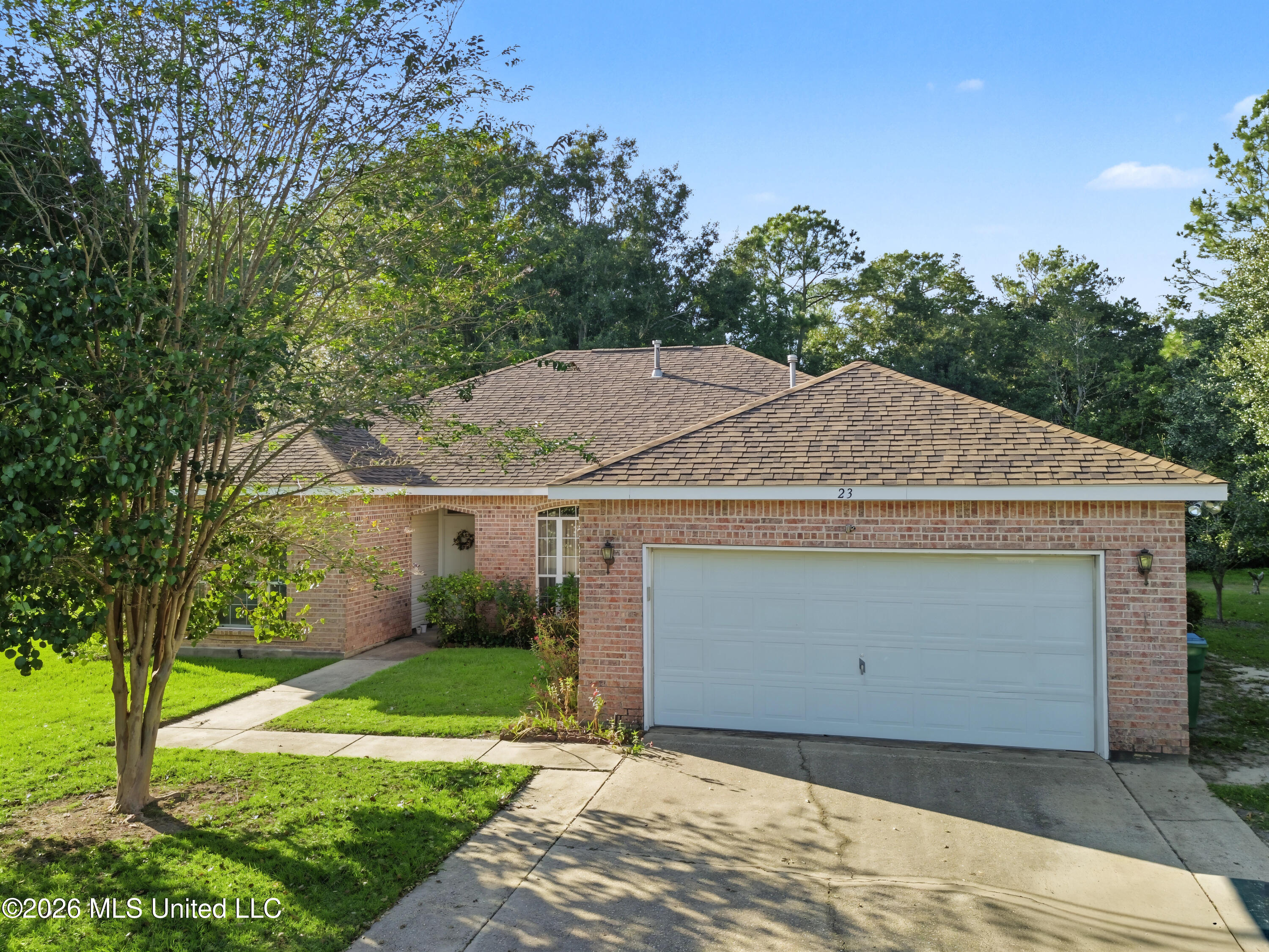 23 Lakeview Drive — photo