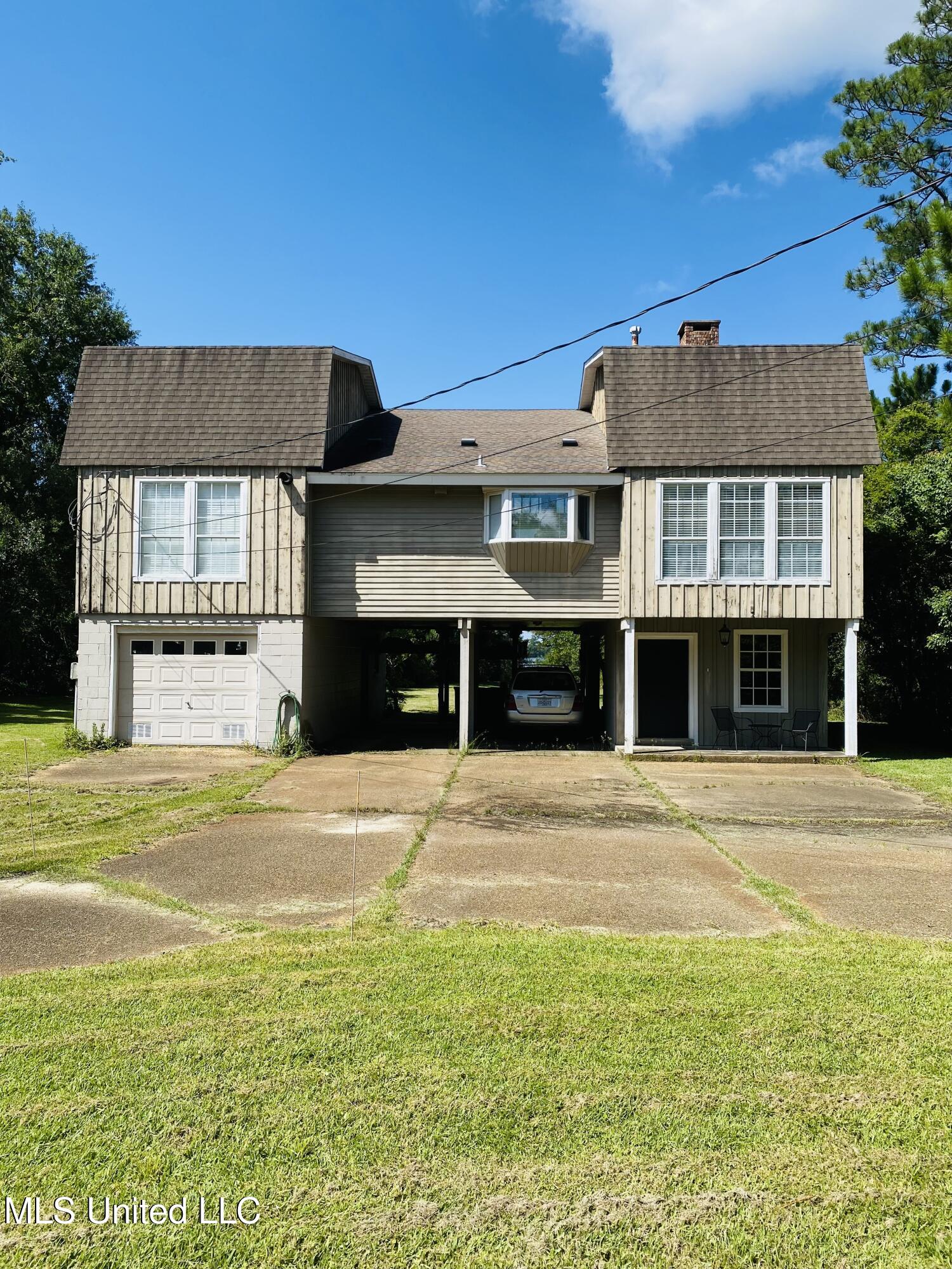 14104 W El Bonito Drive — photo