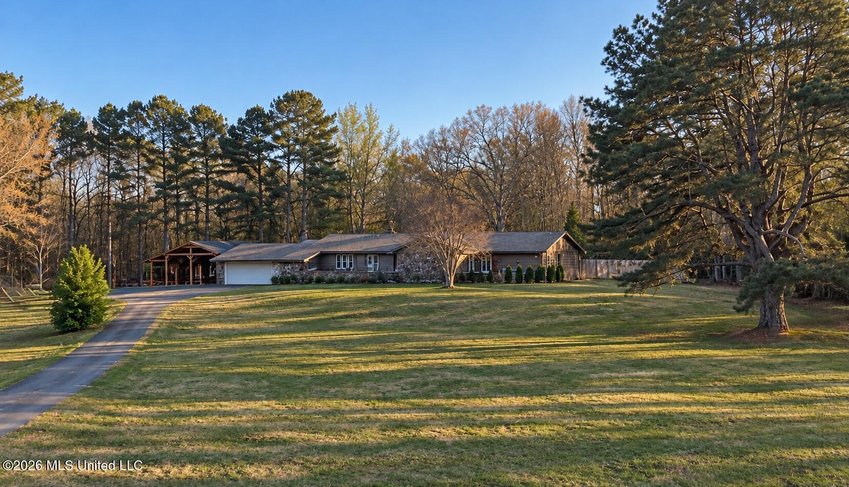 6411 Rolling Hills Drive — photo