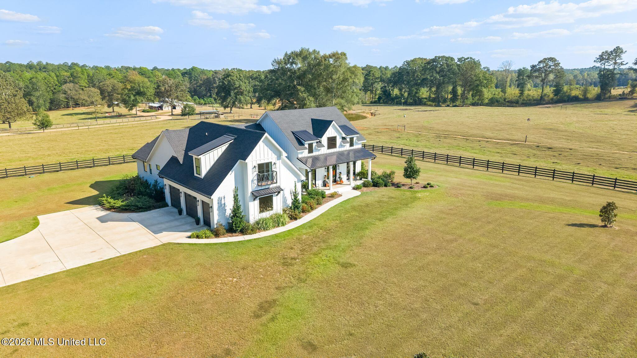 8 Grady, Sumrall, MS 39482 — photo 2