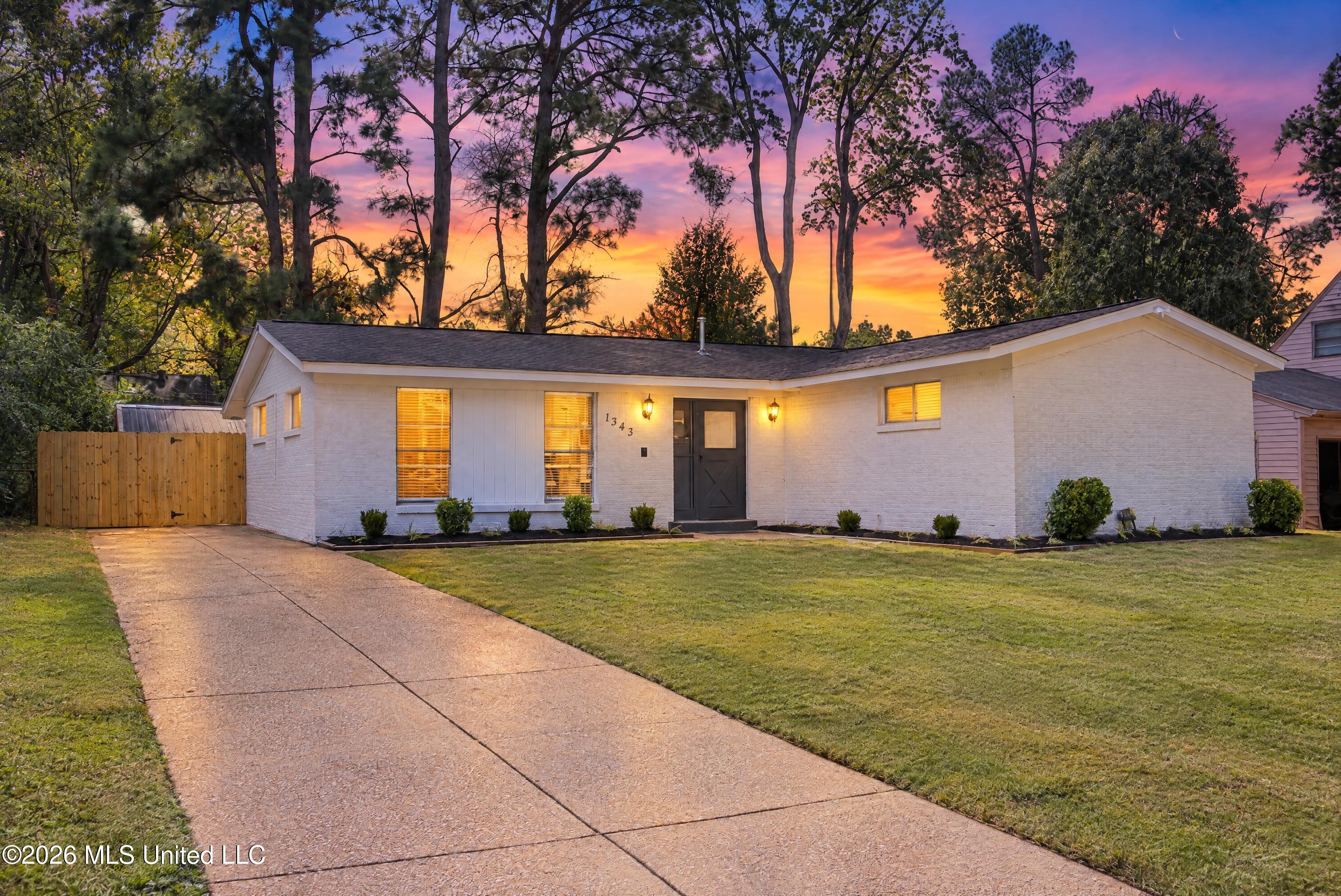 1343 Vicksburg Drive — photo