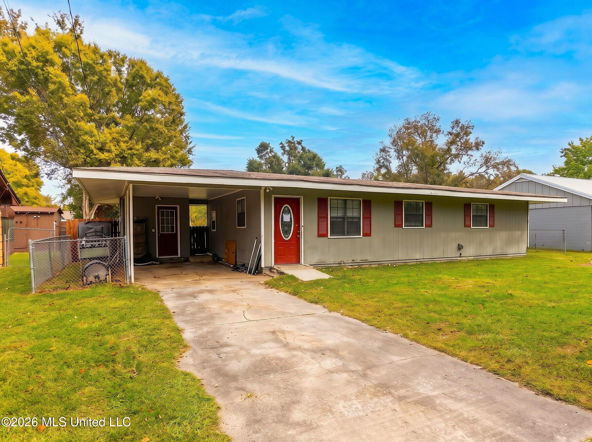 205 Willow Drive — photo