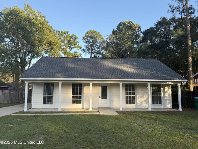 2208 Starfish Road — photo