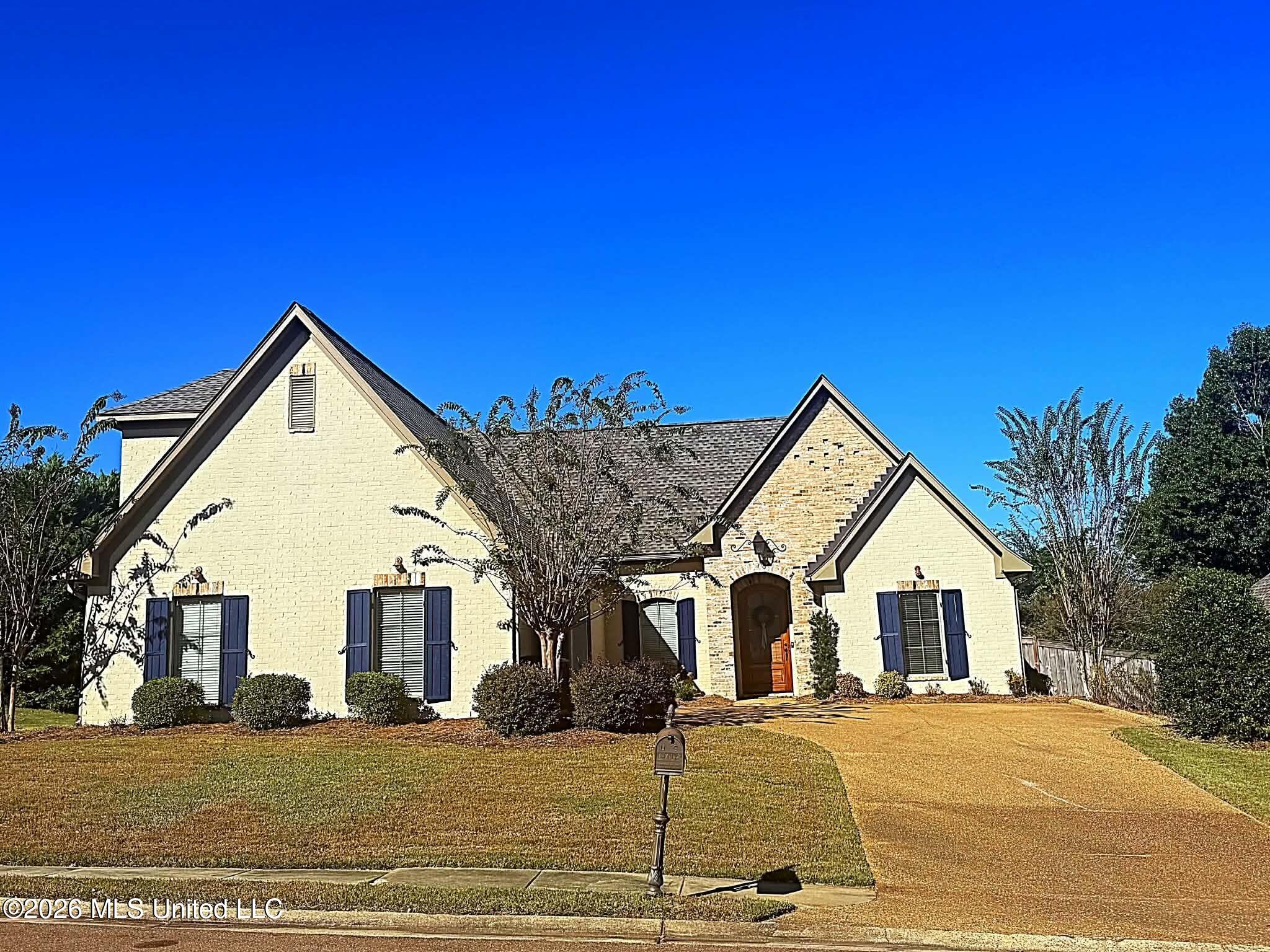 407 Deer Hollow — photo