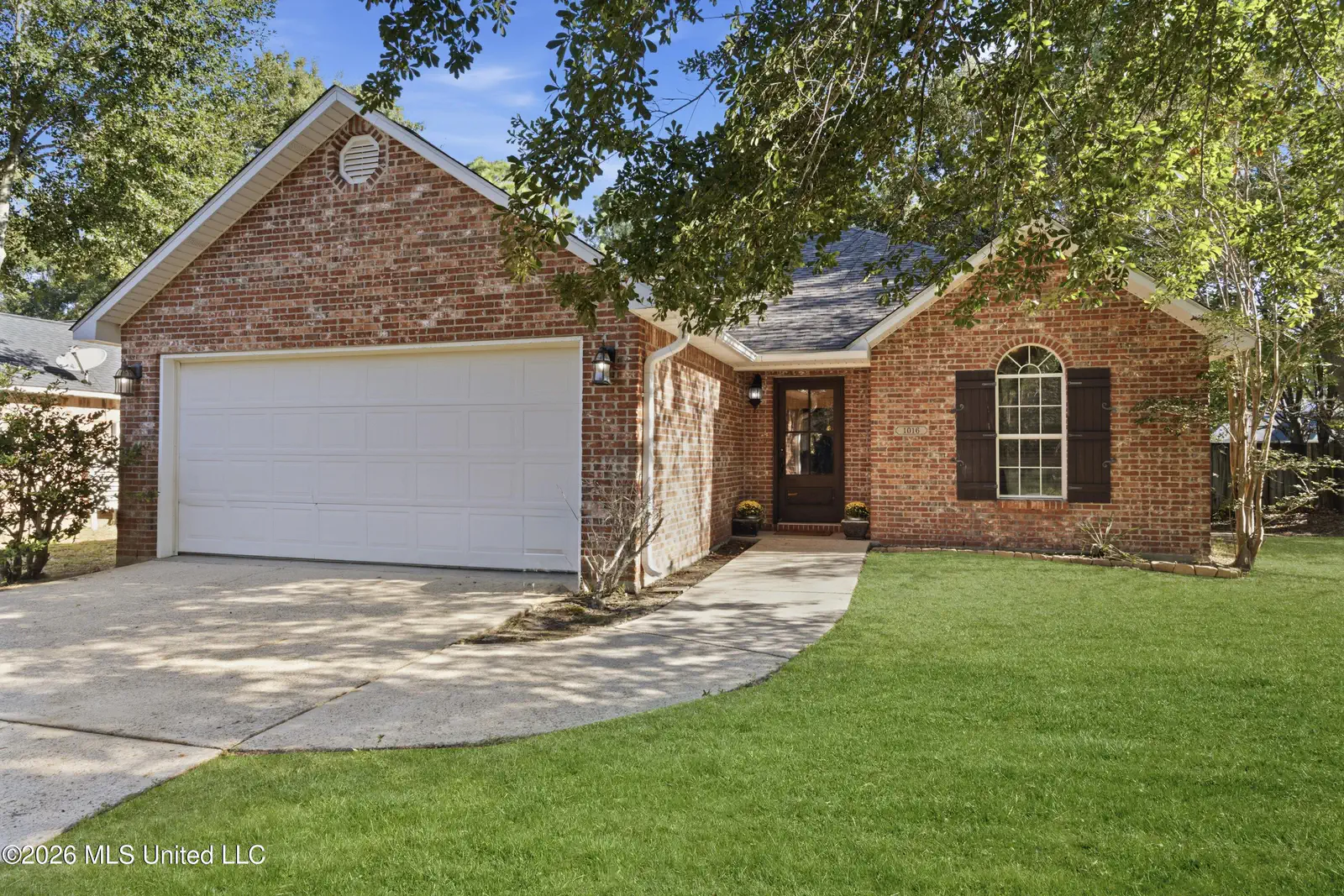 Mircosoft Street View 1016 Sycamore Street, Ocean Springs, MS 39564 | Realty.com